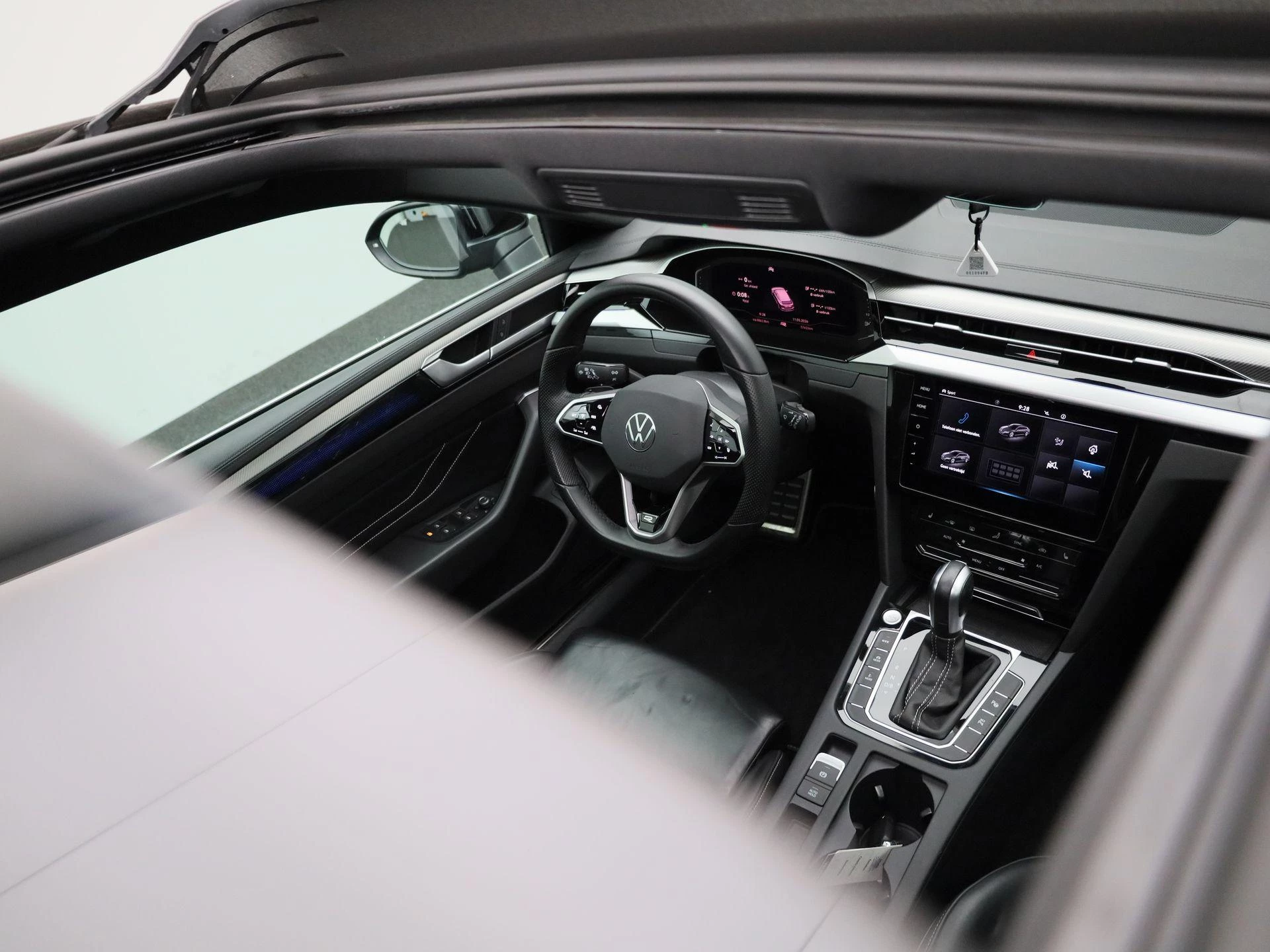 Volkswagen-Arteon-image-50