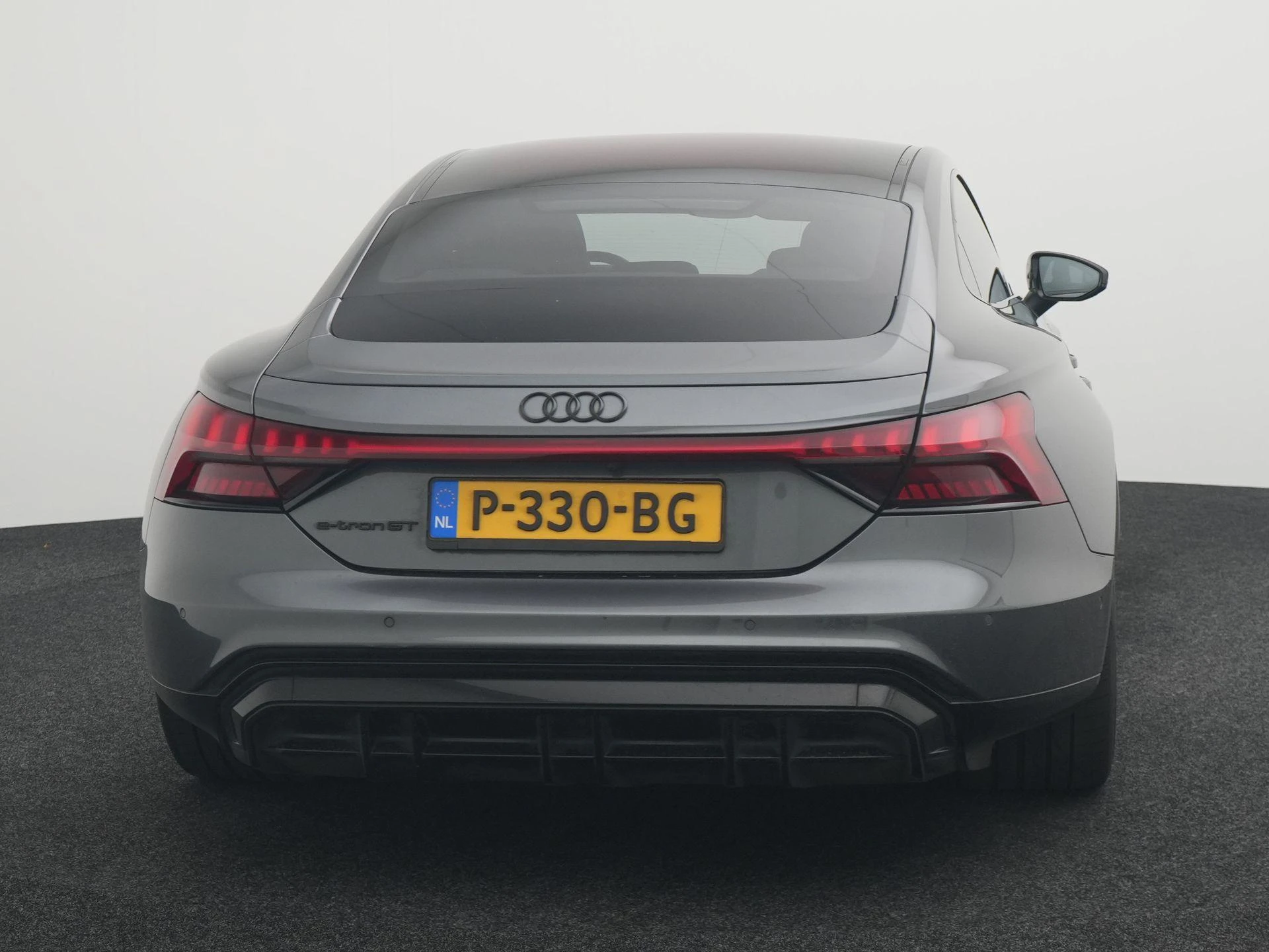 Audi-e-tron GT-image-4