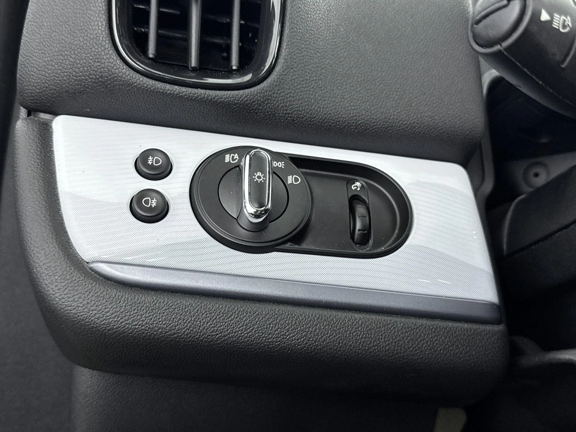 MINI-Countryman-image-23