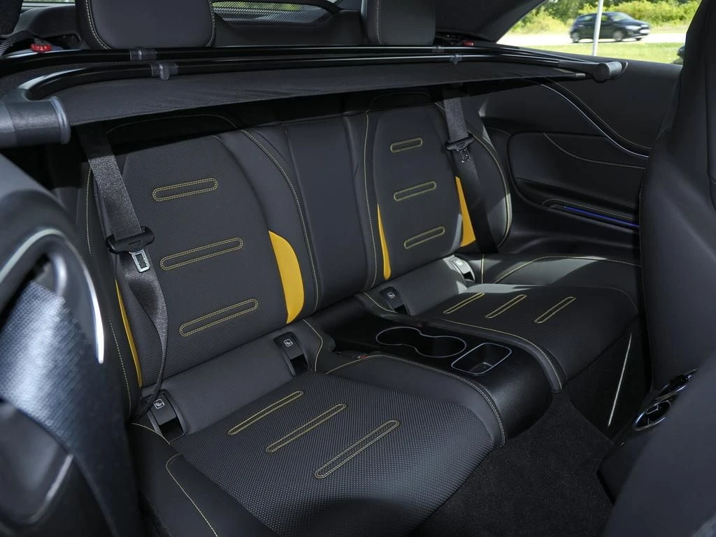 Mercedes-AMG-CLE 53-image-14
