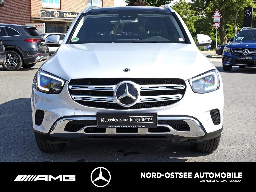 Mercedes-Benz GLC 300 d 4M AHK PANO MULTIBEAM KAMERA 9G NAVI