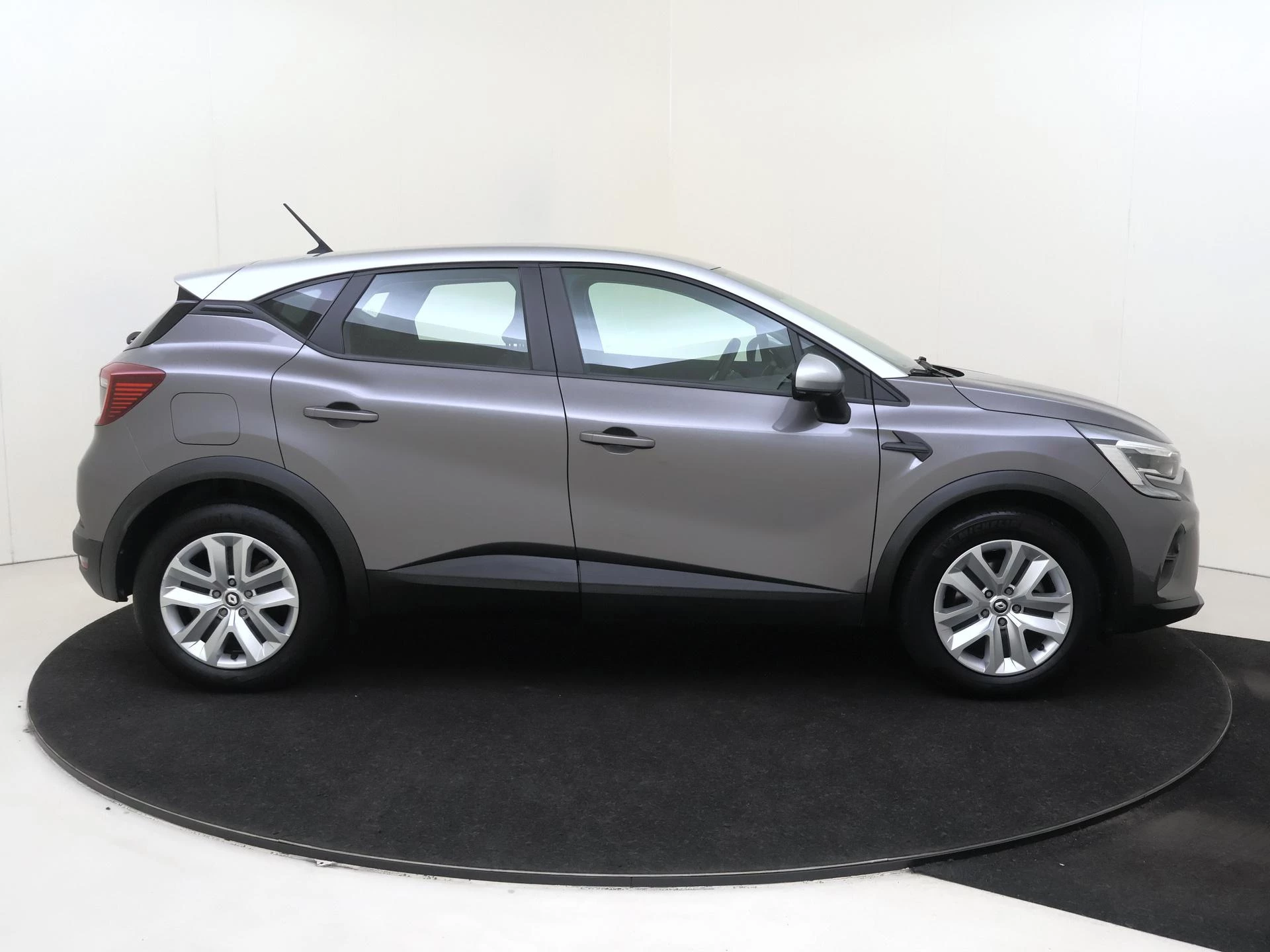 Renault Captur 1.6 E-Tech Plug-in Hybrid 160 Business
