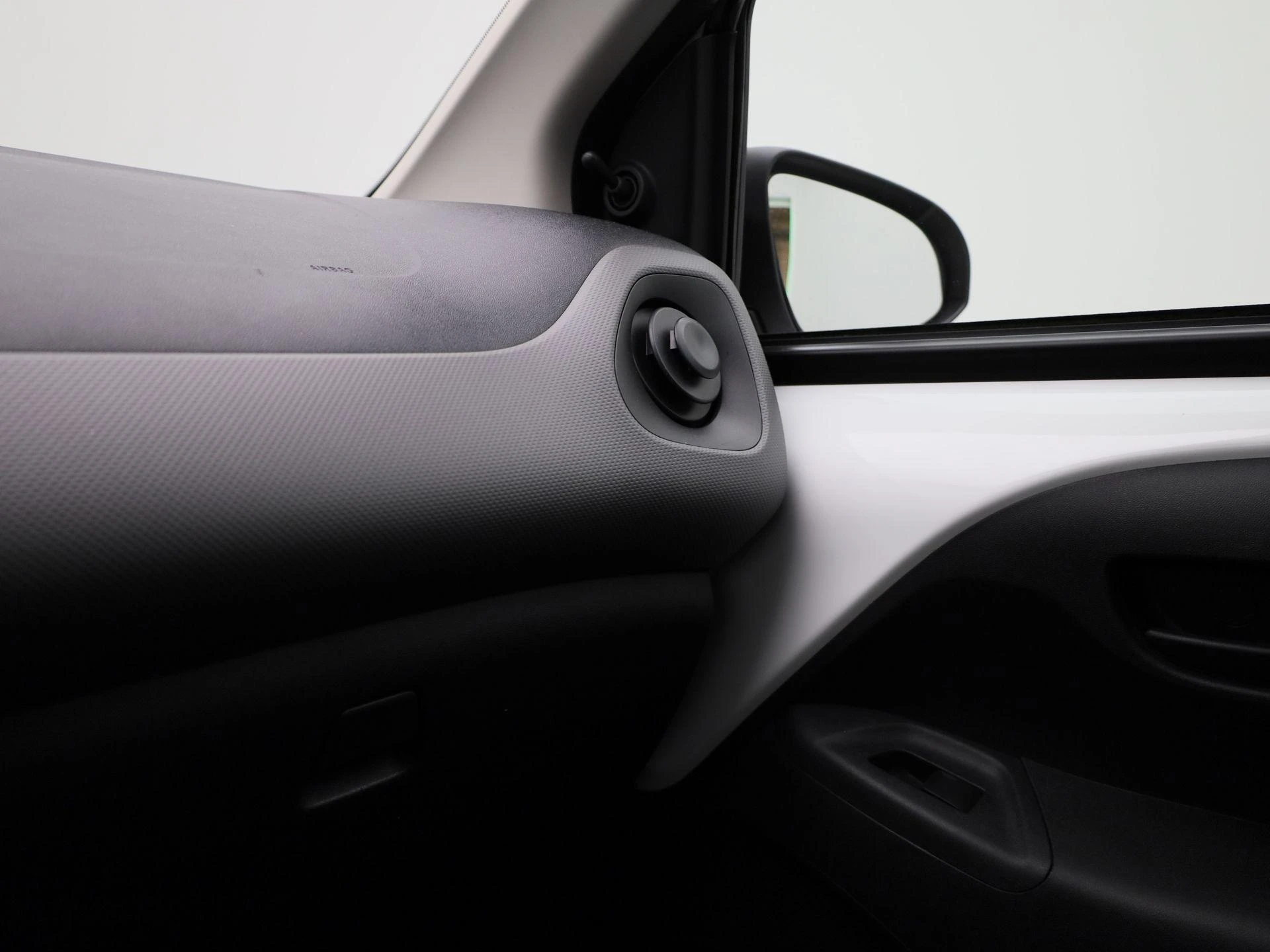Peugeot-108-image-21