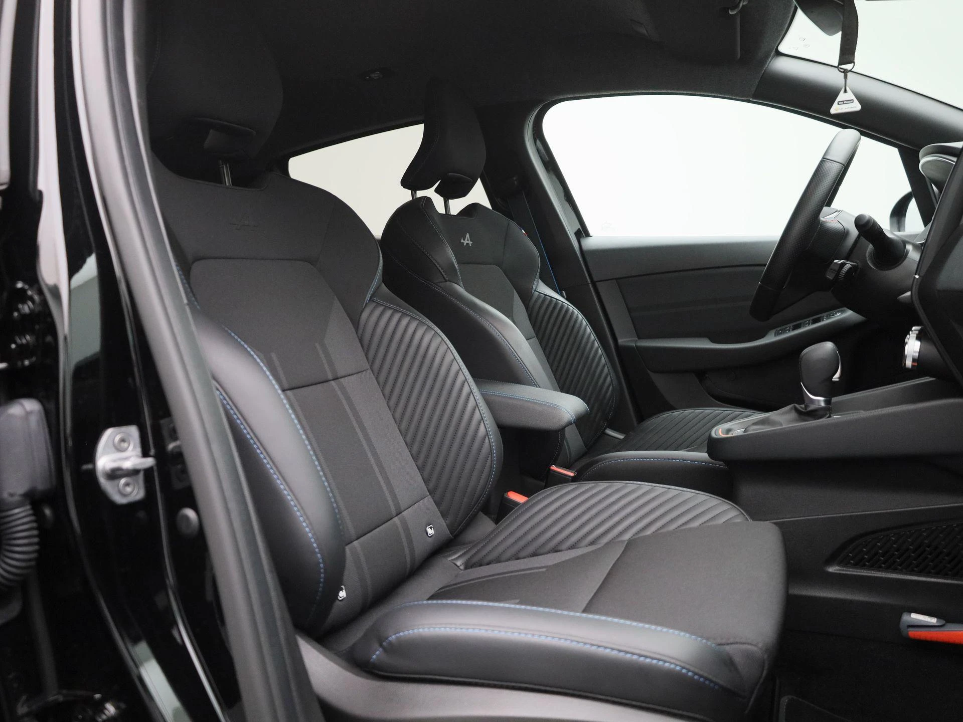 Renault-Clio-image-31