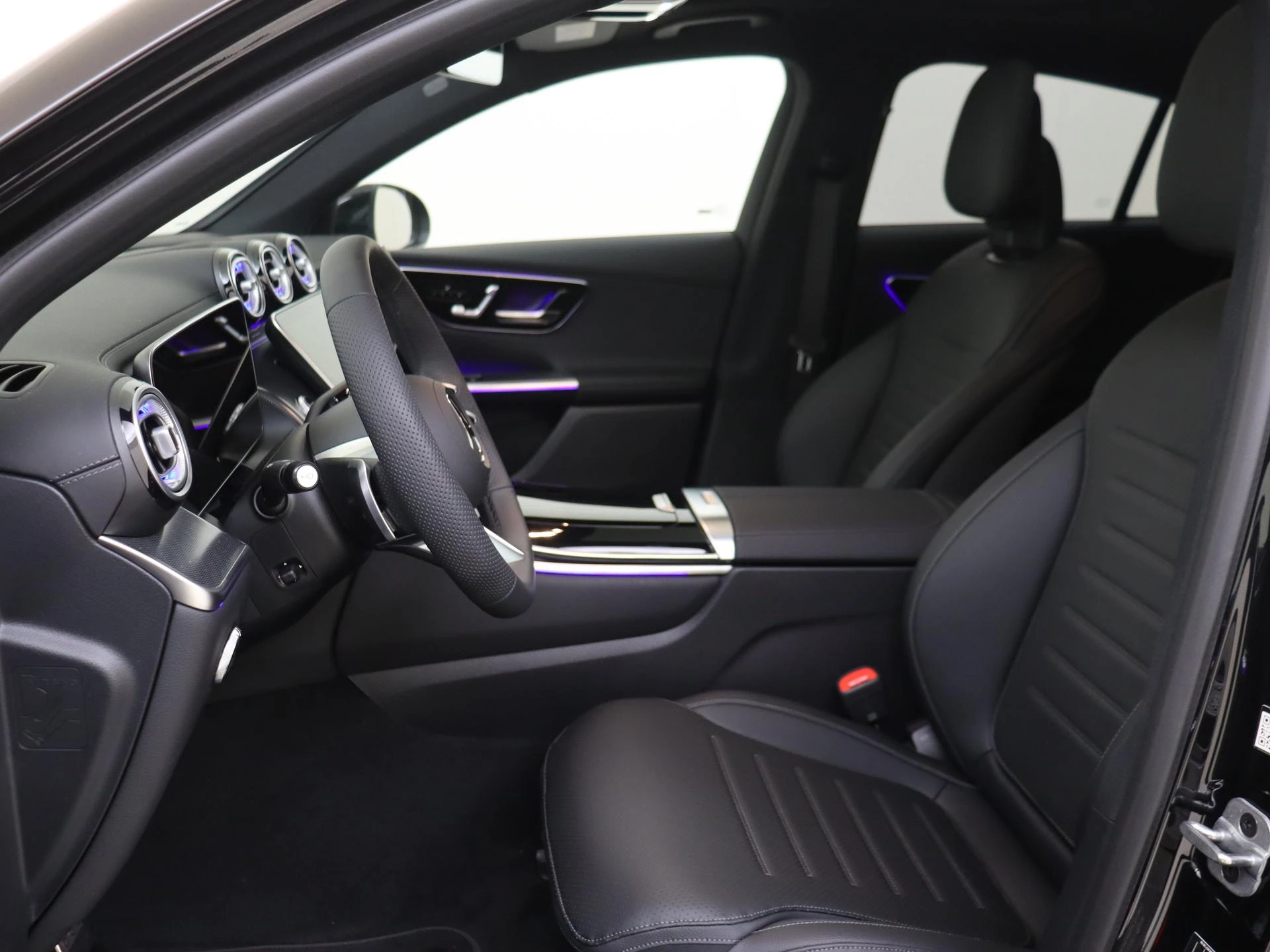 Mercedes-Benz-GLC-image-10