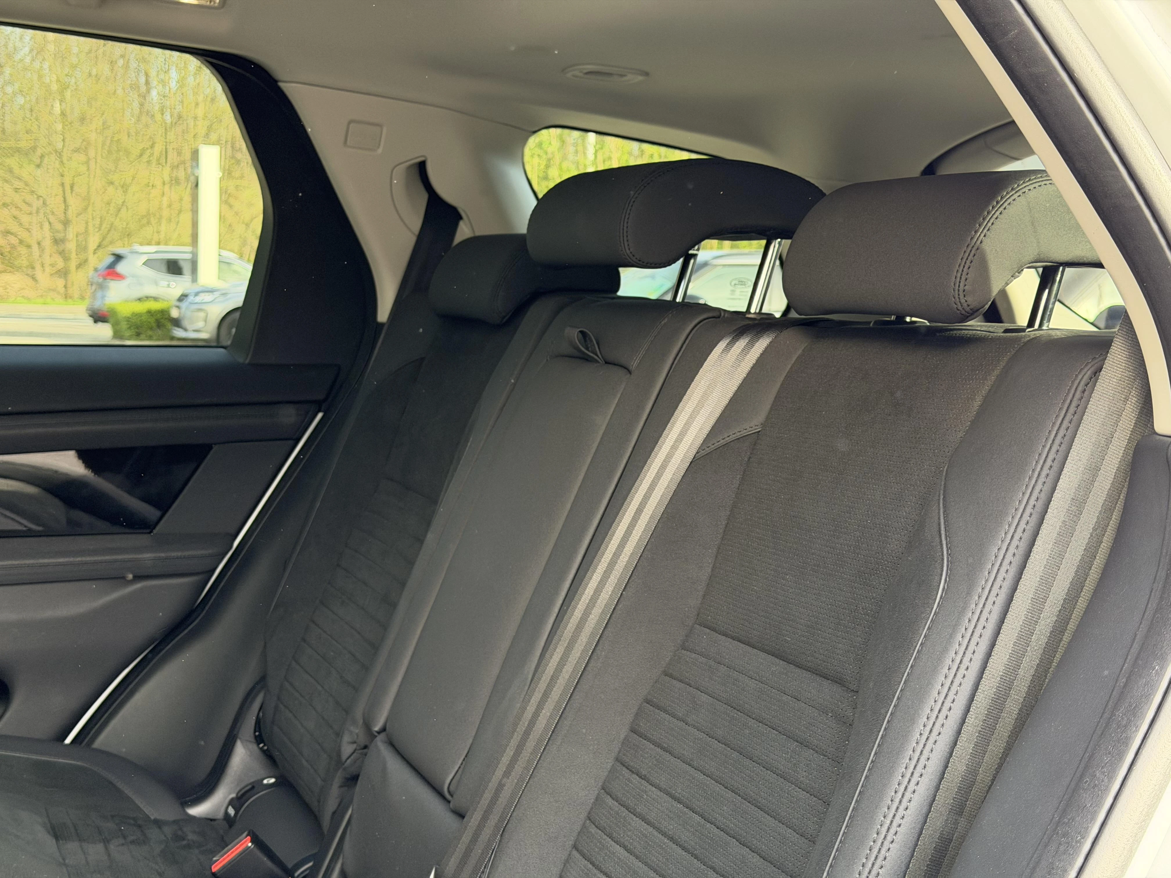 Land Rover-Discovery Sport-image-11