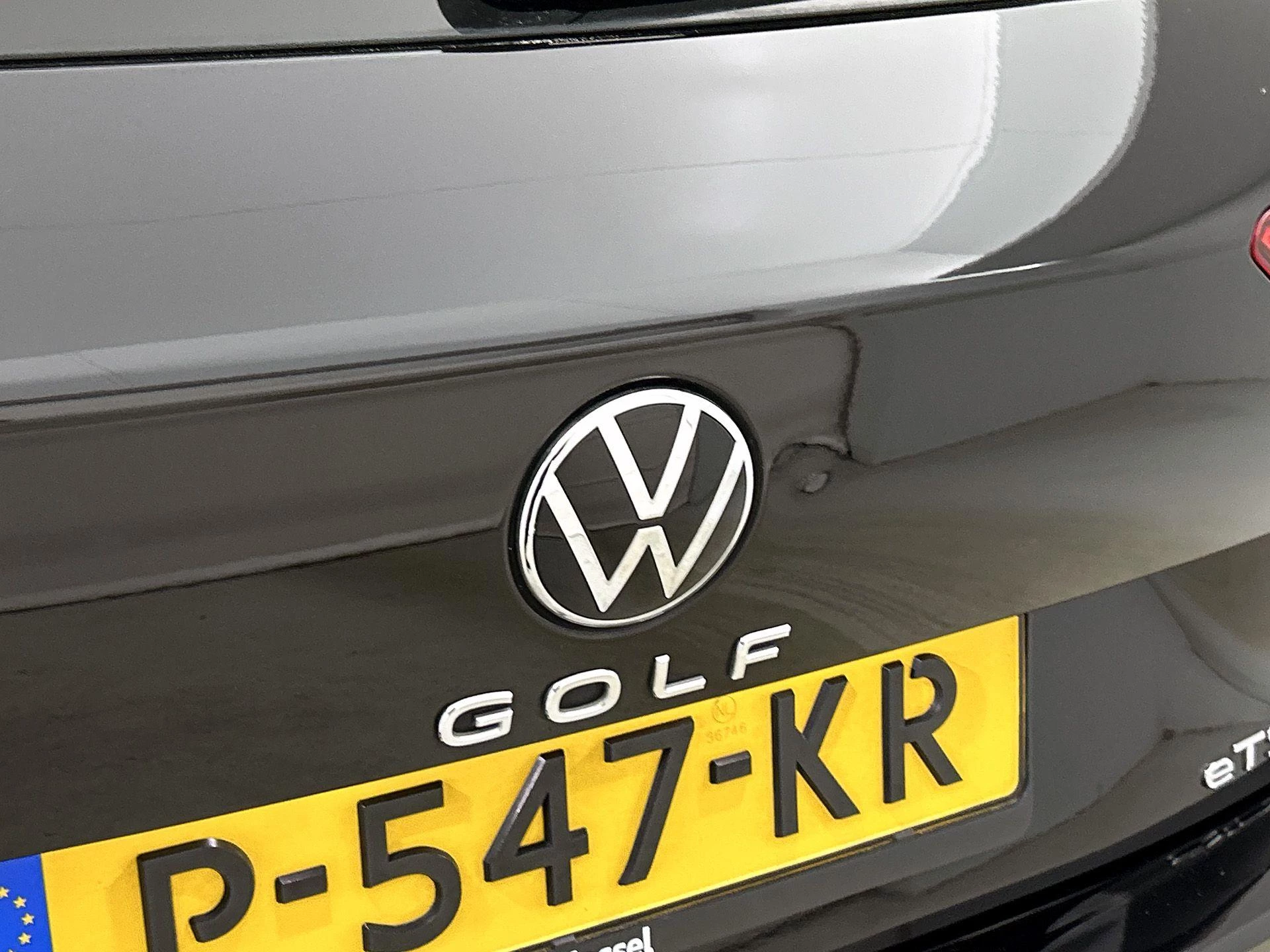 Volkswagen-Golf-image-21