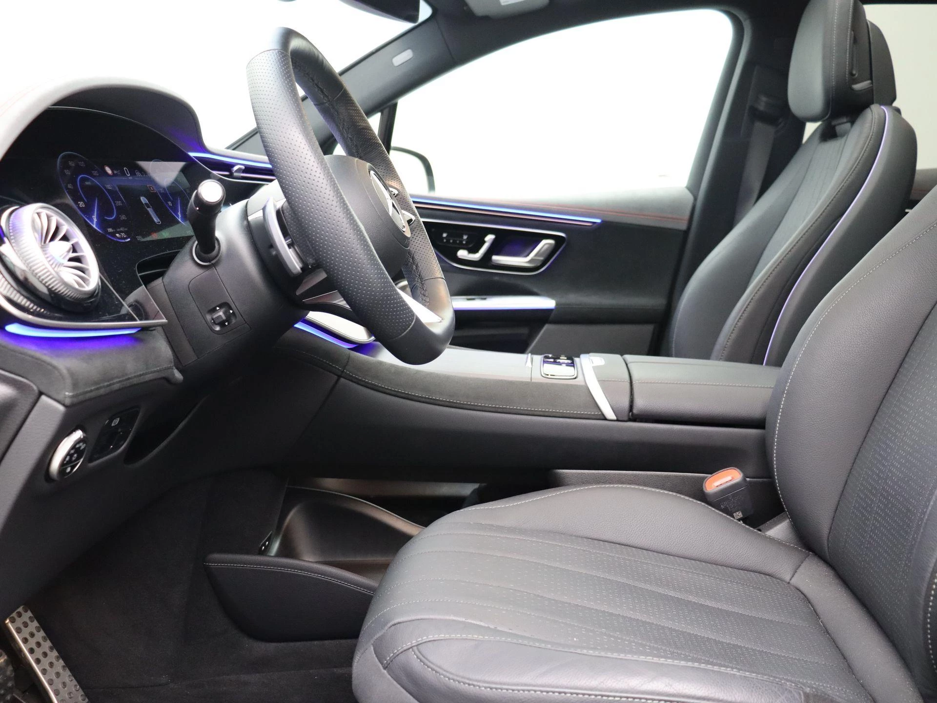 Mercedes-Benz EQE SUV 350+ Star Edition + PANO DAK + DIGITAL LIGHT + LEDER + HYPERSCREEN +