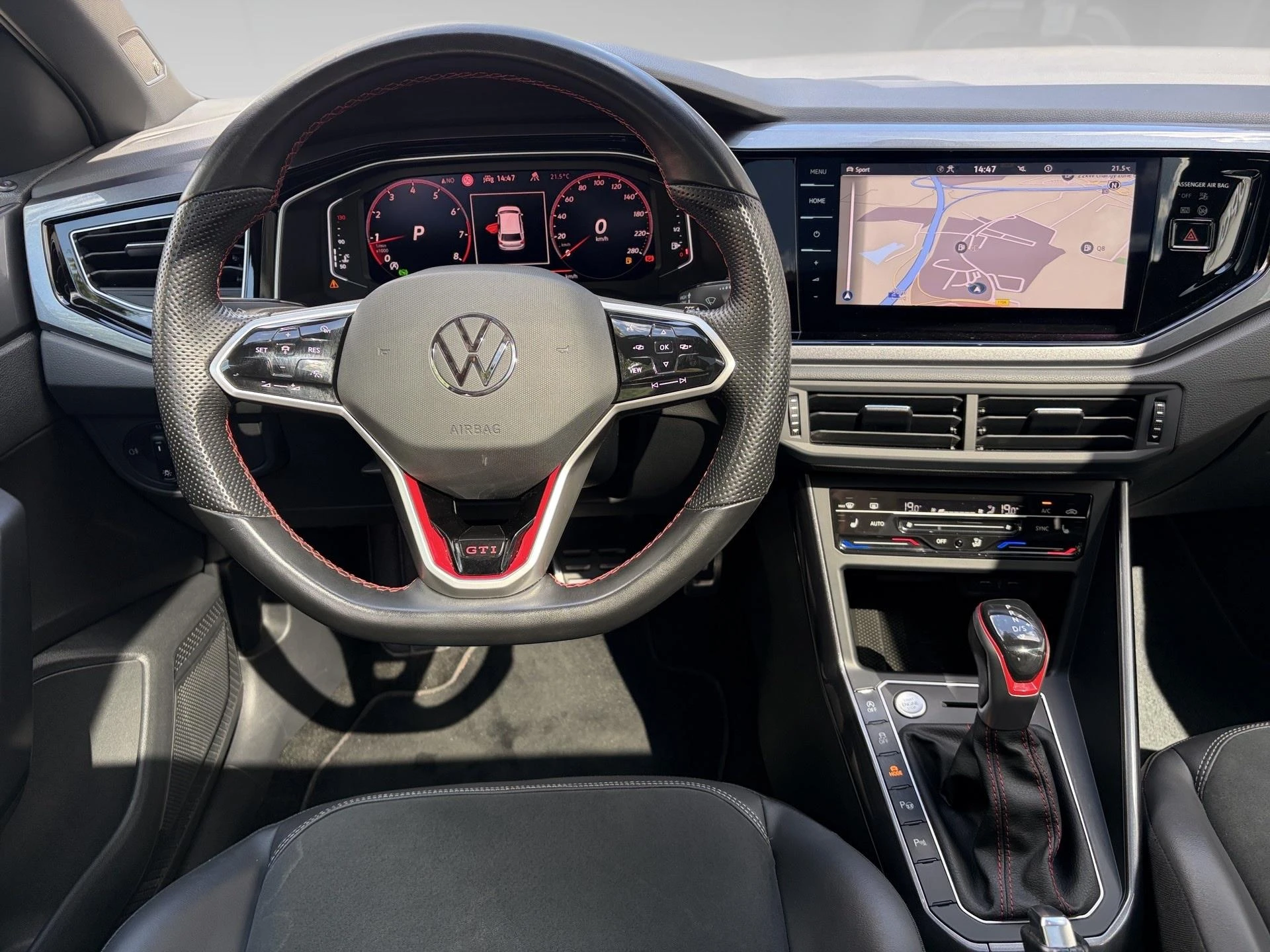 Volkswagen-Polo-image-7