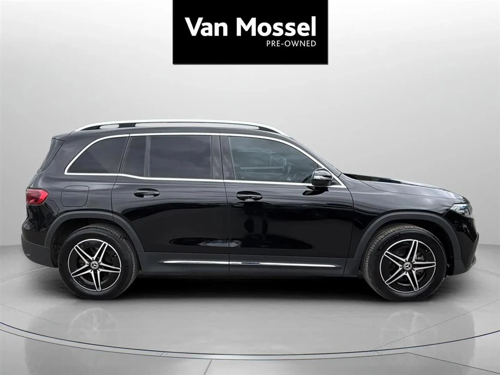 Mercedes-Benz-EQB-image-3