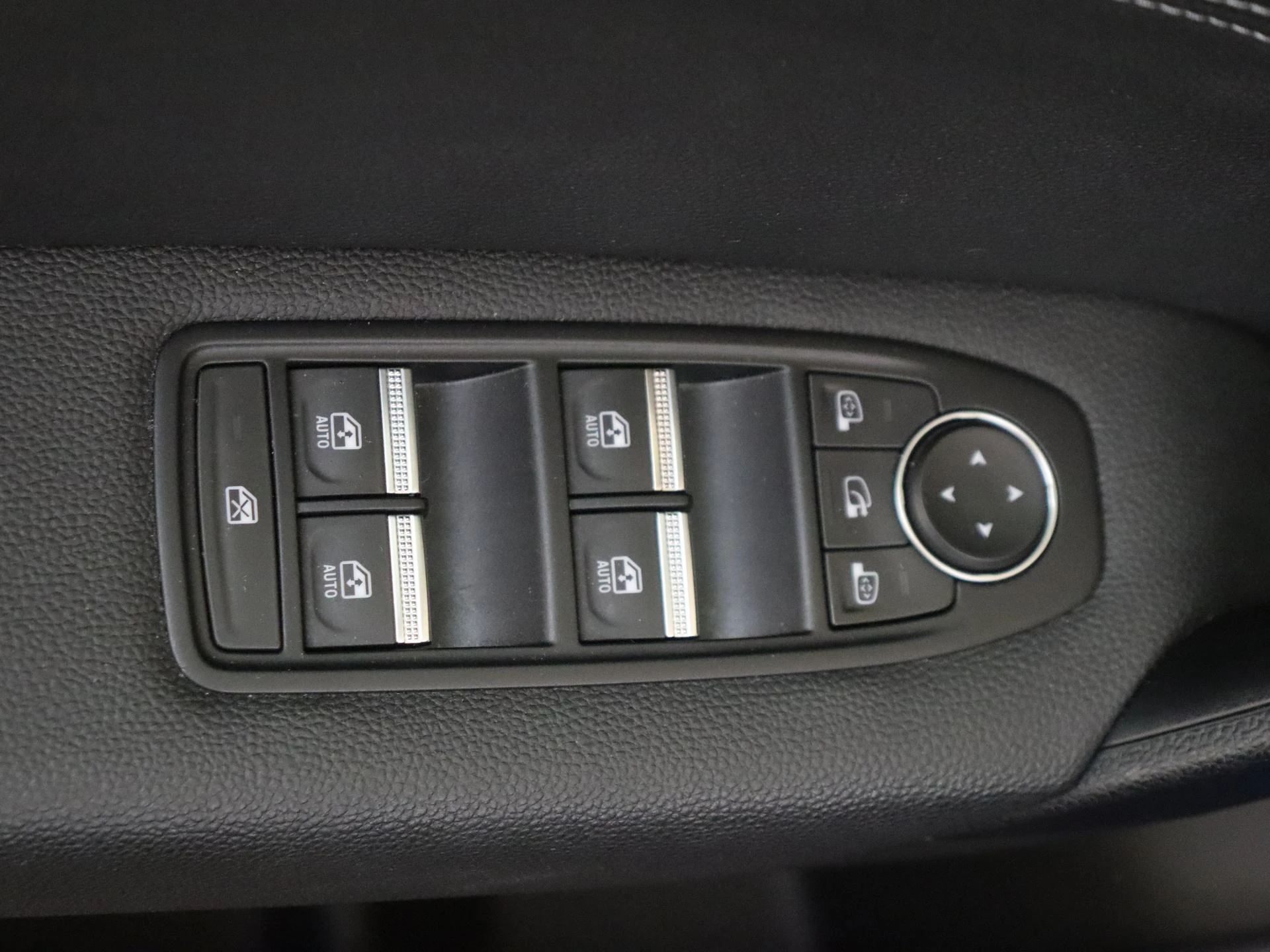 Renault-Captur-image-23
