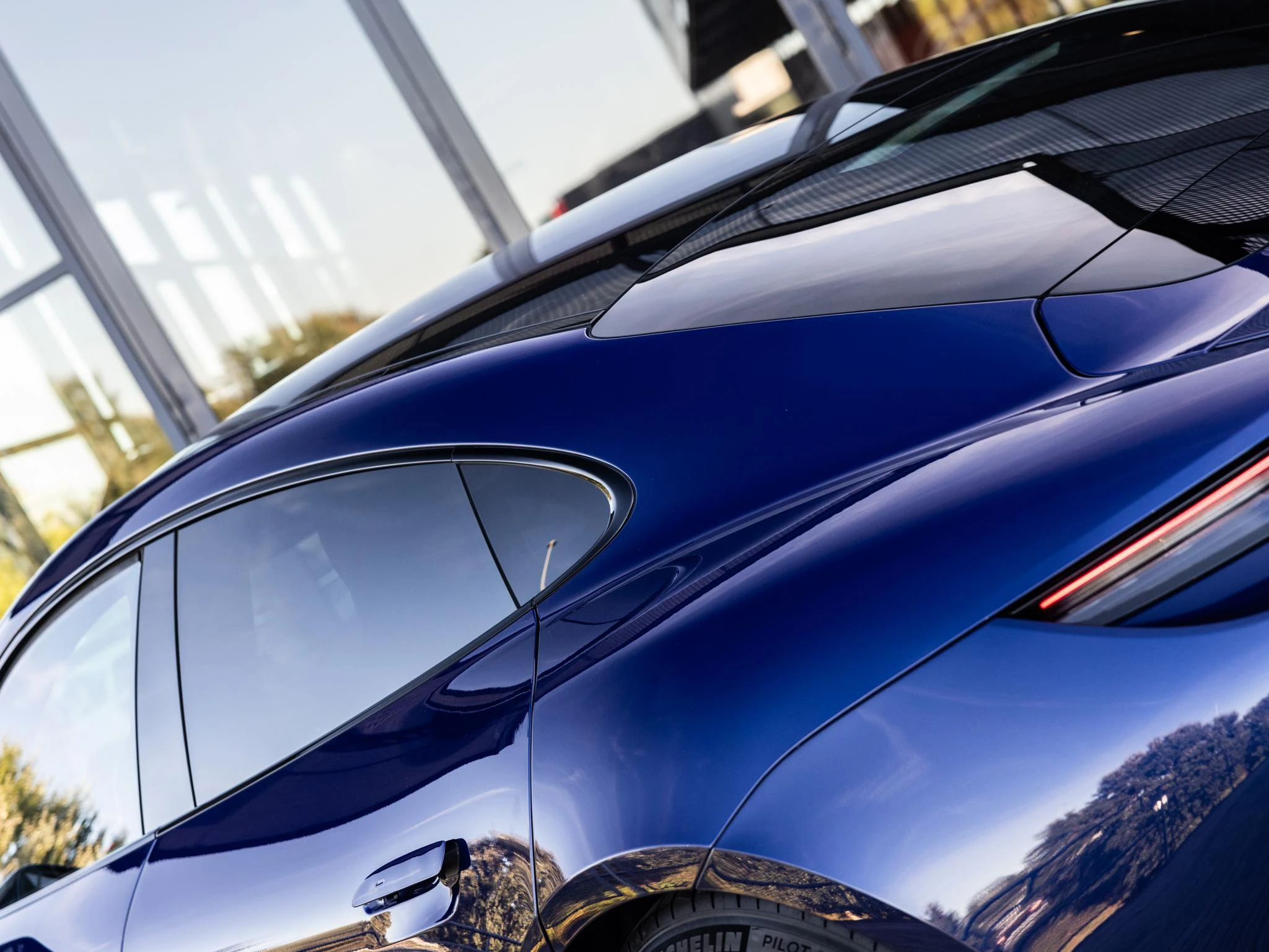 Porsche-Taycan-image-10