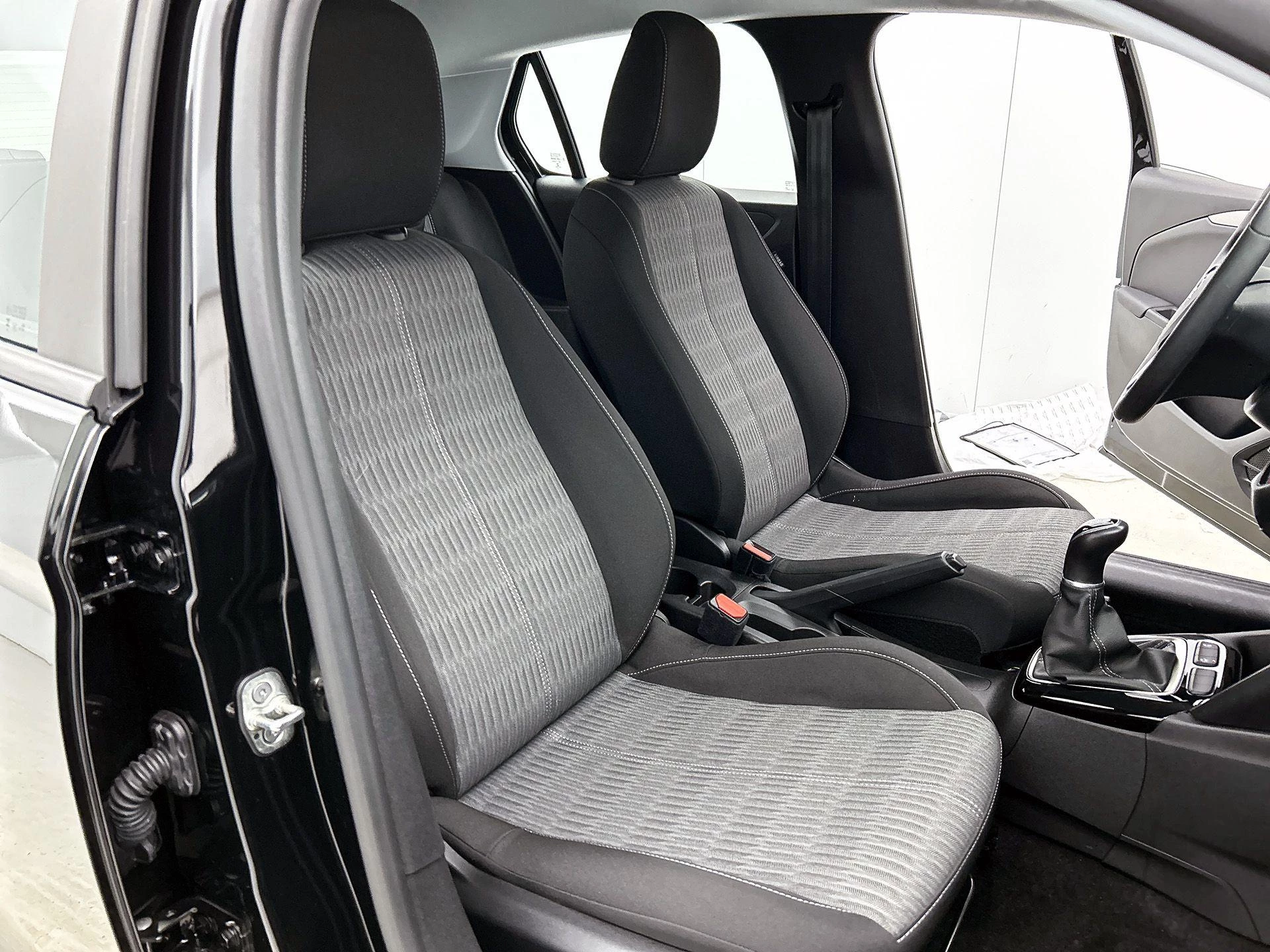 Opel-Corsa-image-32