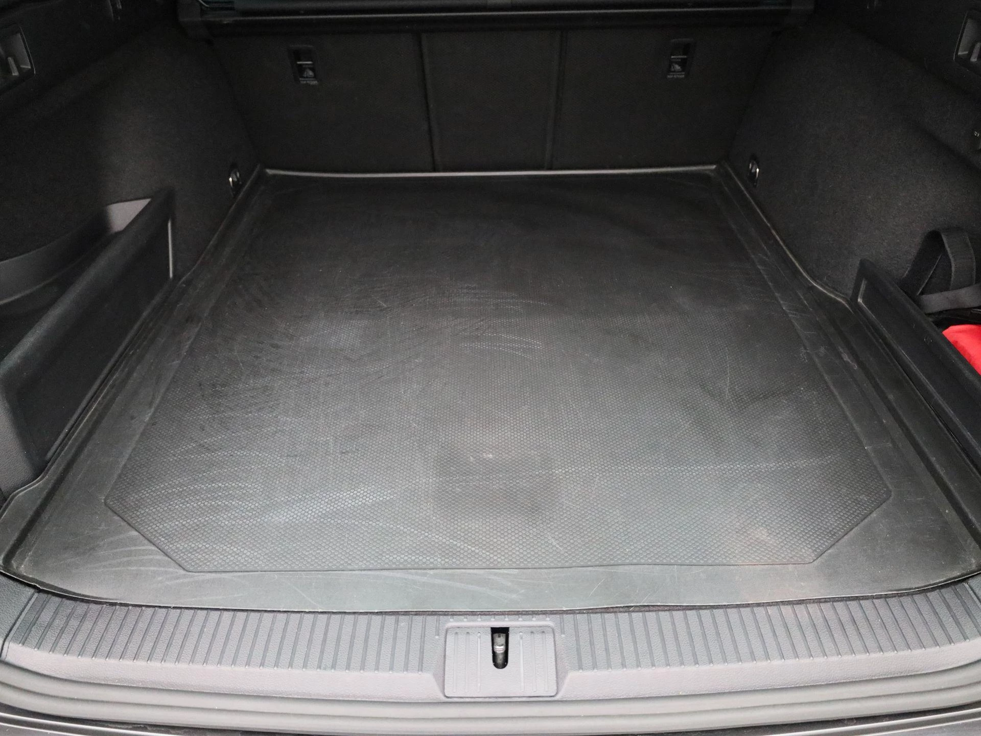 Volkswagen-Passat-image-14