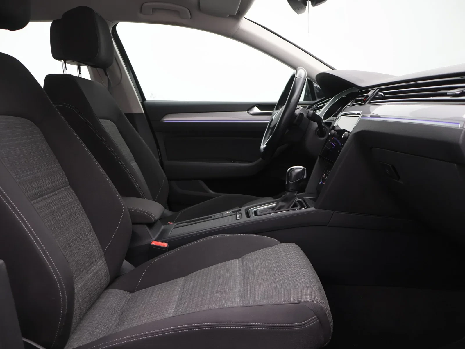 Volkswagen Passat Variant Passat Variant Style 'Business' 2.0 TDI 122PK *AUTOMAAT*NAVI*TREKHAAK*CAMERA*PDC*KEYLESS*CRUISE*...*
