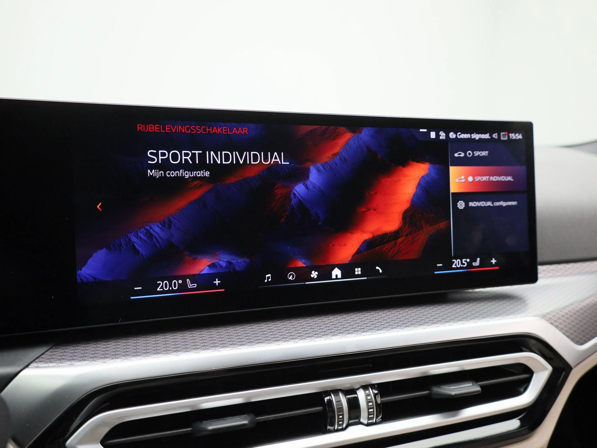 BMW-i4-image-30