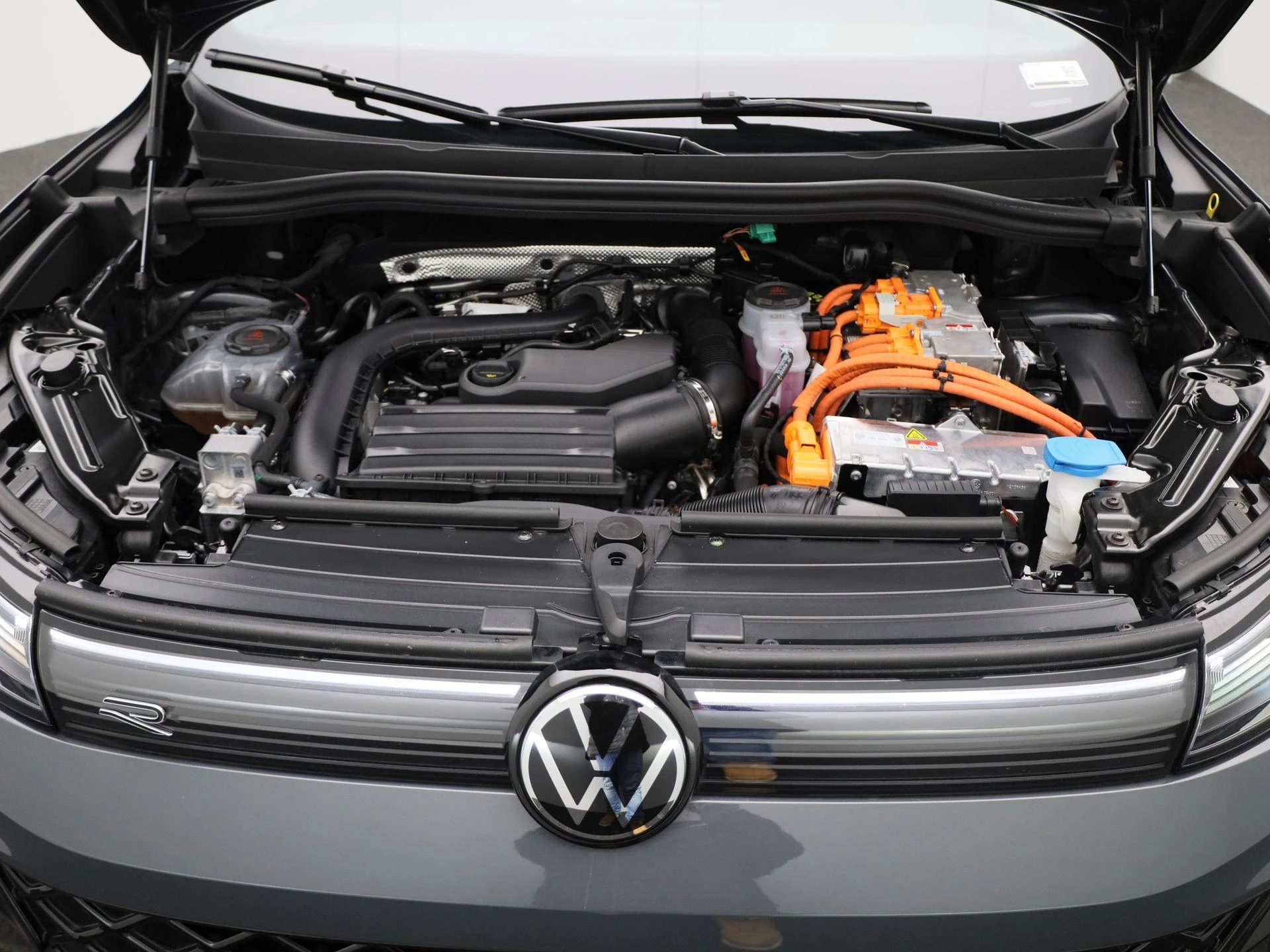 Volkswagen-Tiguan-image-36
