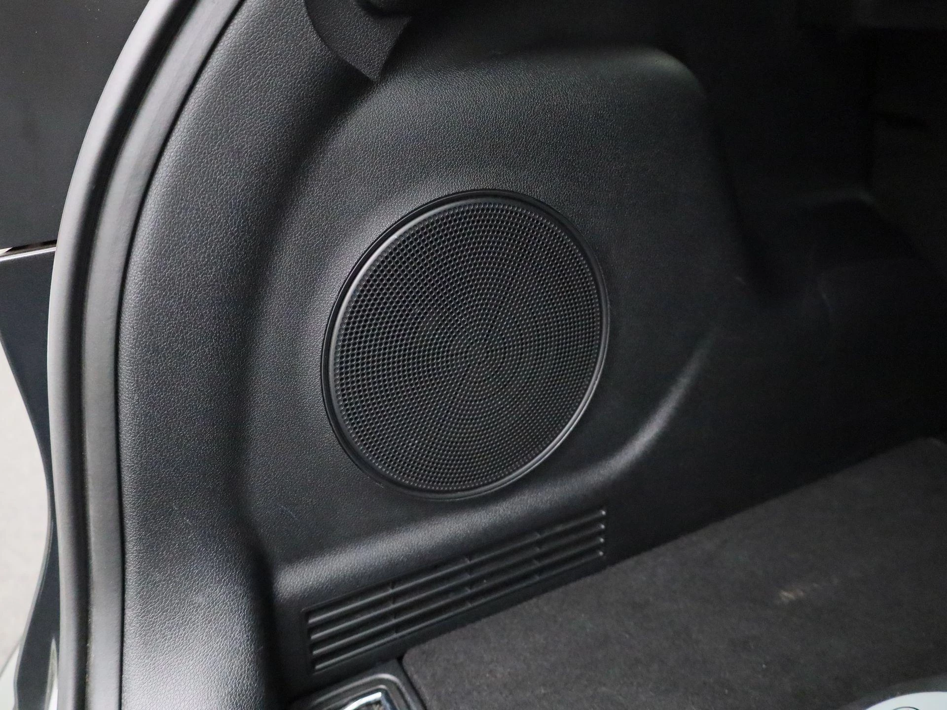 Kia-e-Niro-image-12