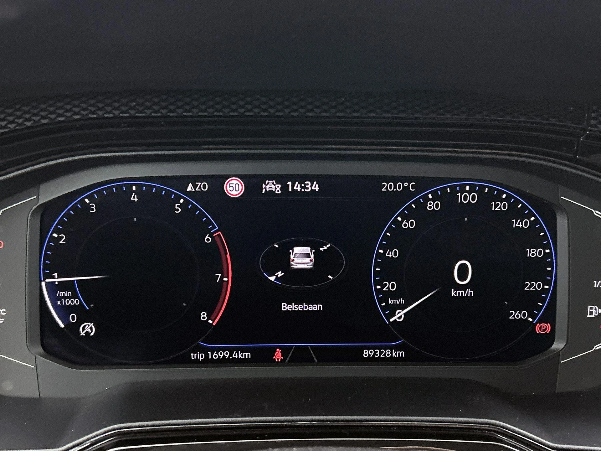 Volkswagen-Polo-image-7