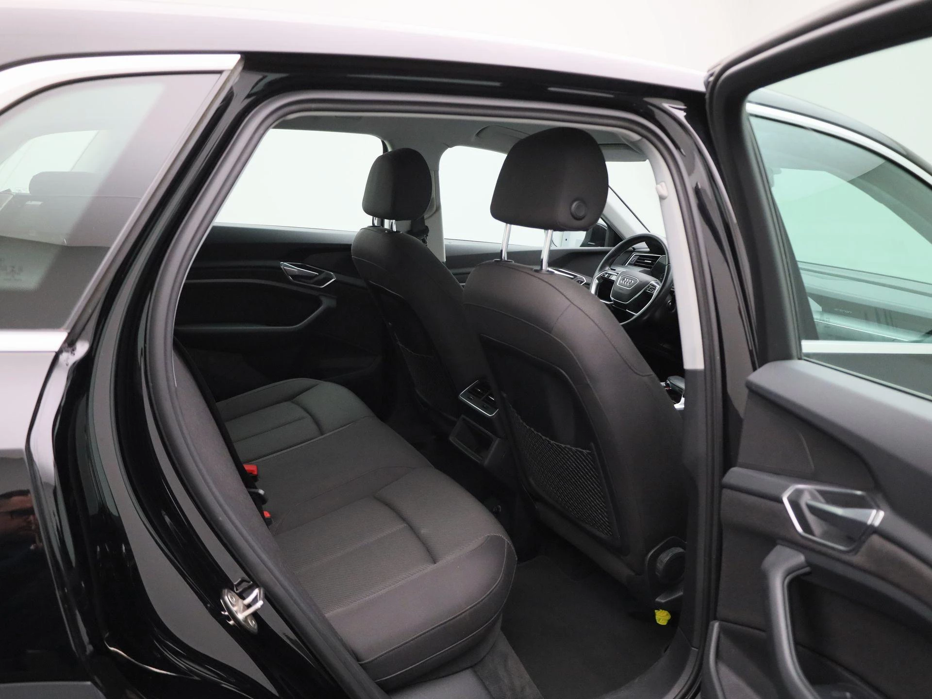 Audi-e-tron-image-30