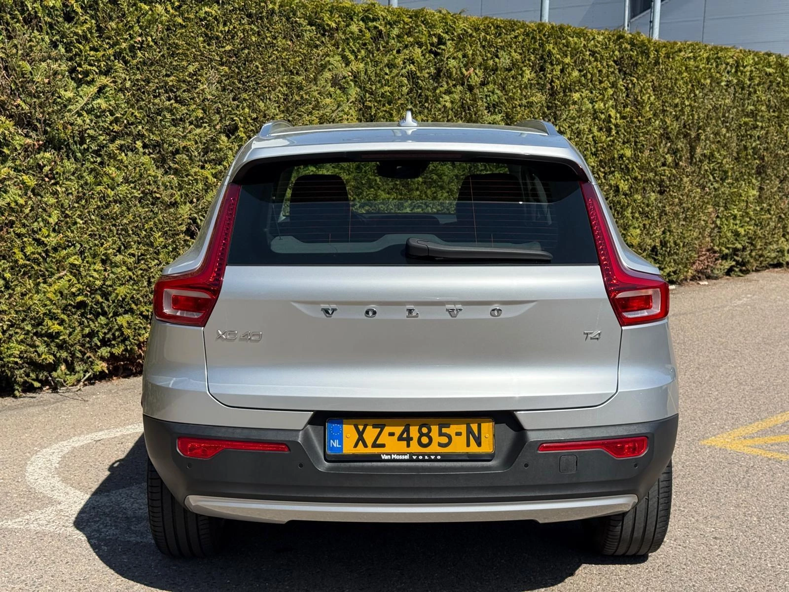 Volvo-XC40-image-1