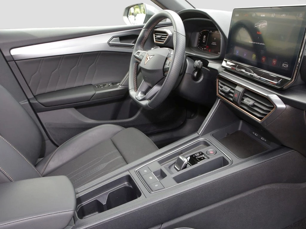 CUPRA Leon Sportstourer VZ 2.0 TSI 19" AHK Navi+VC LED PDC Kessy