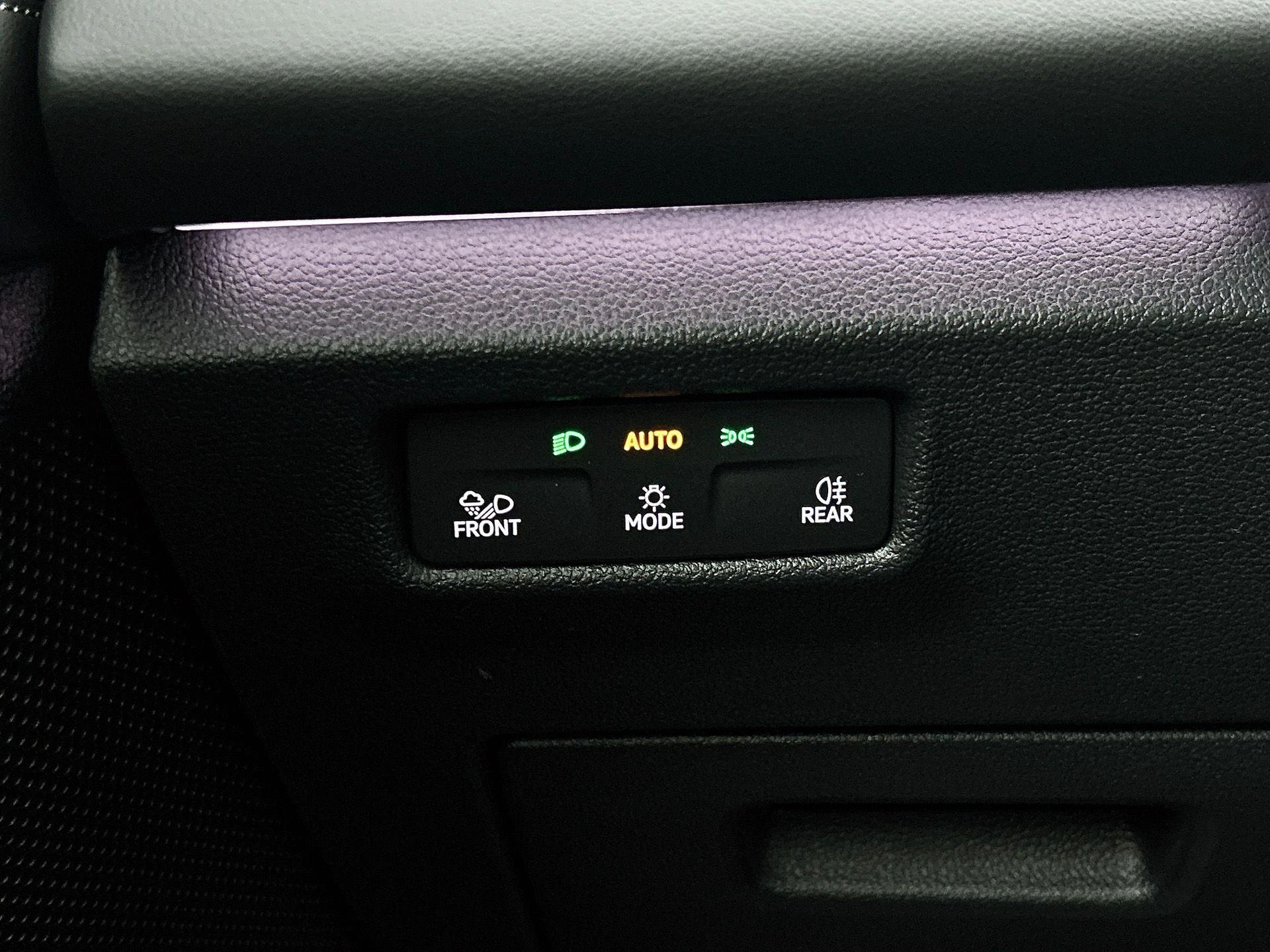 Volkswagen-Tiguan-image-35