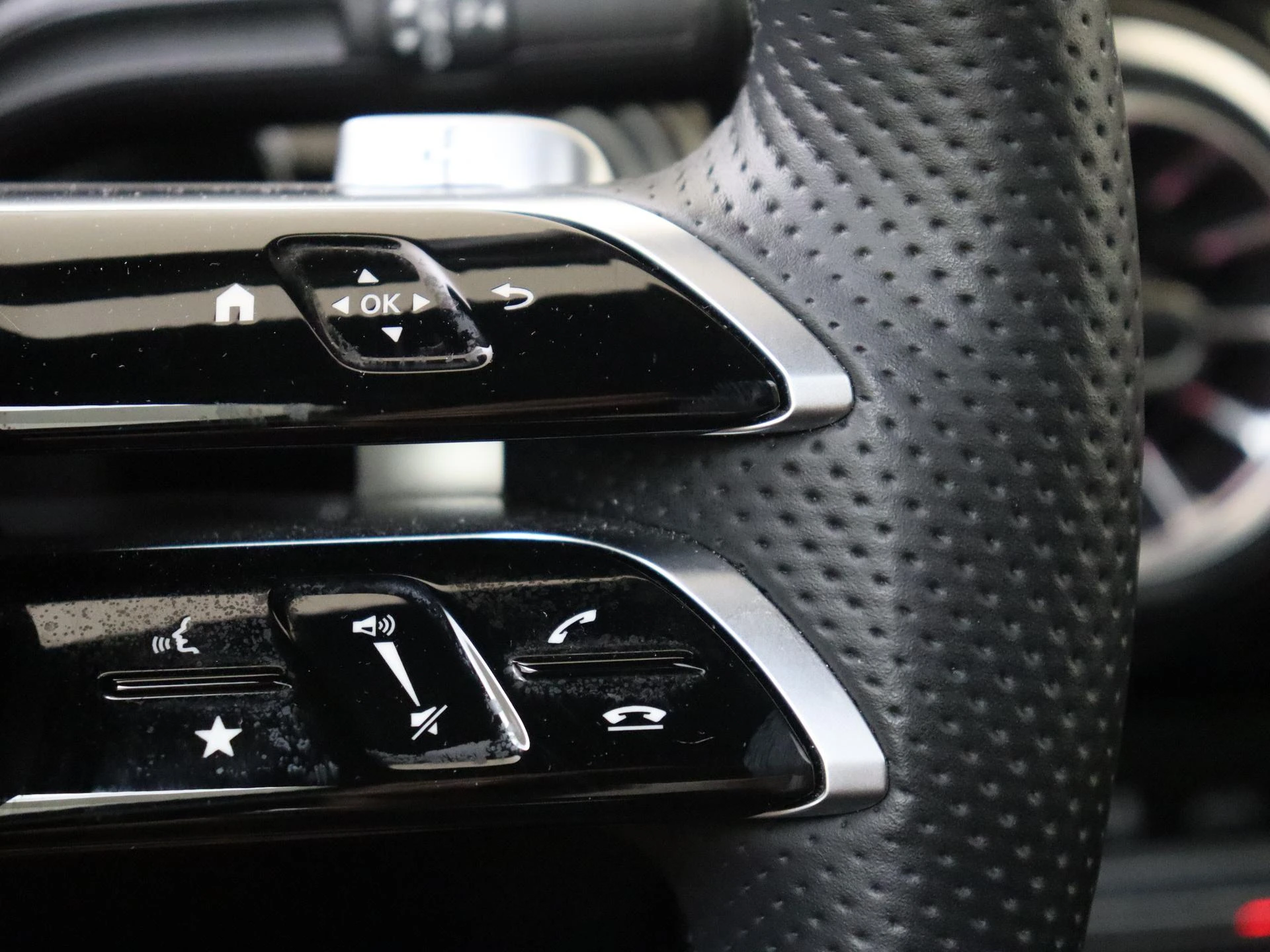 Mercedes-Benz-A-Klasse-image-13