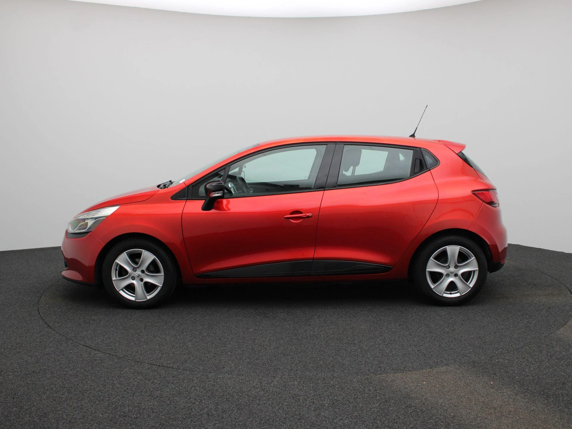 Renault-Clio-image-3