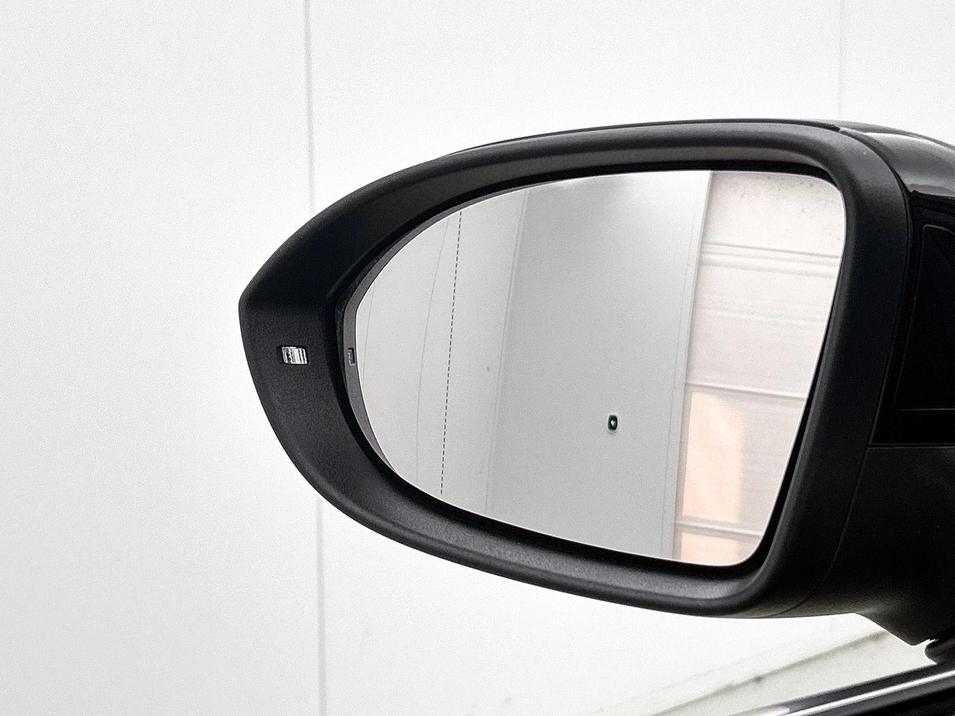 Volkswagen-Golf-image-17