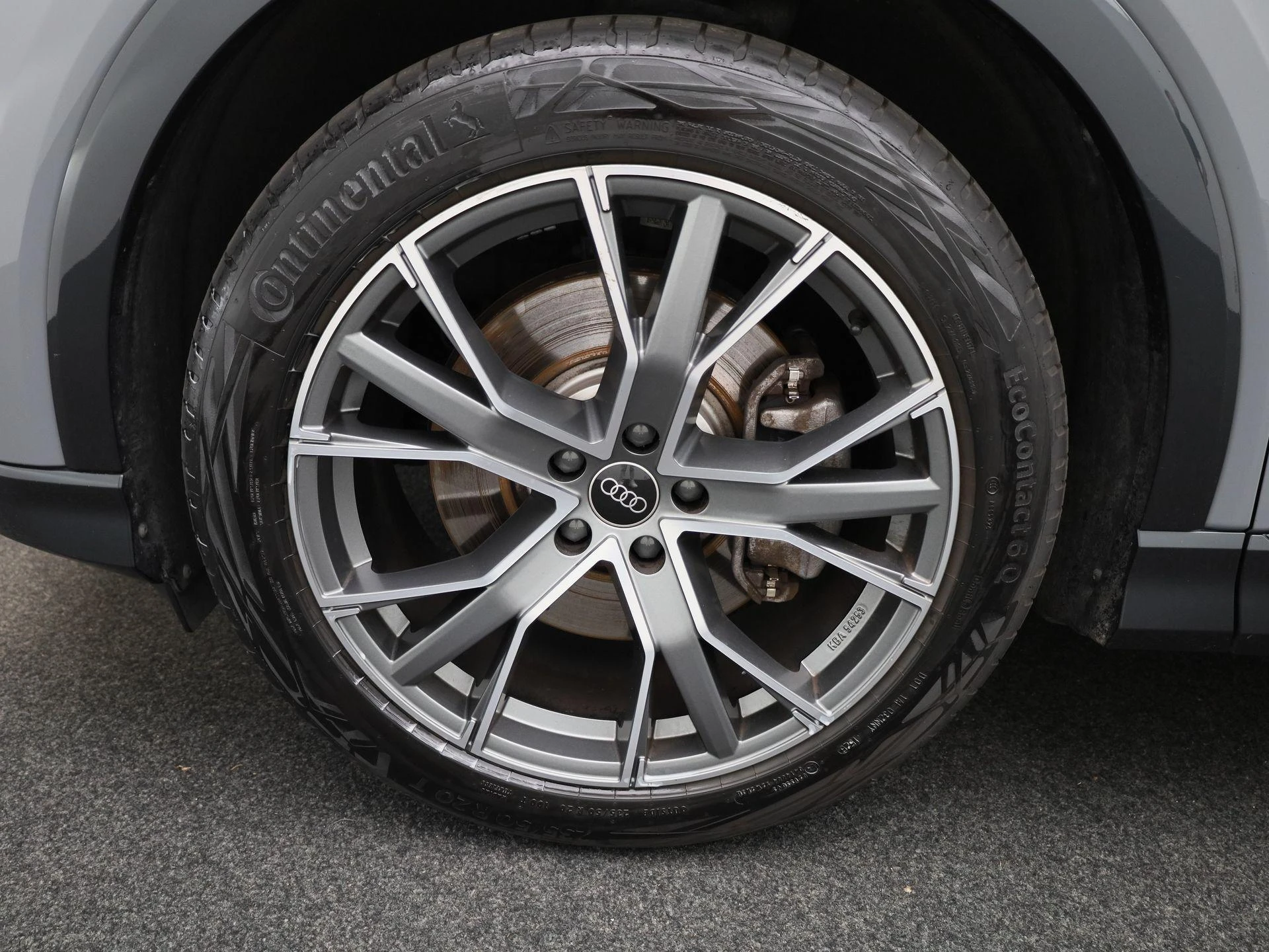 Audi-Q4 e-tron-image-15