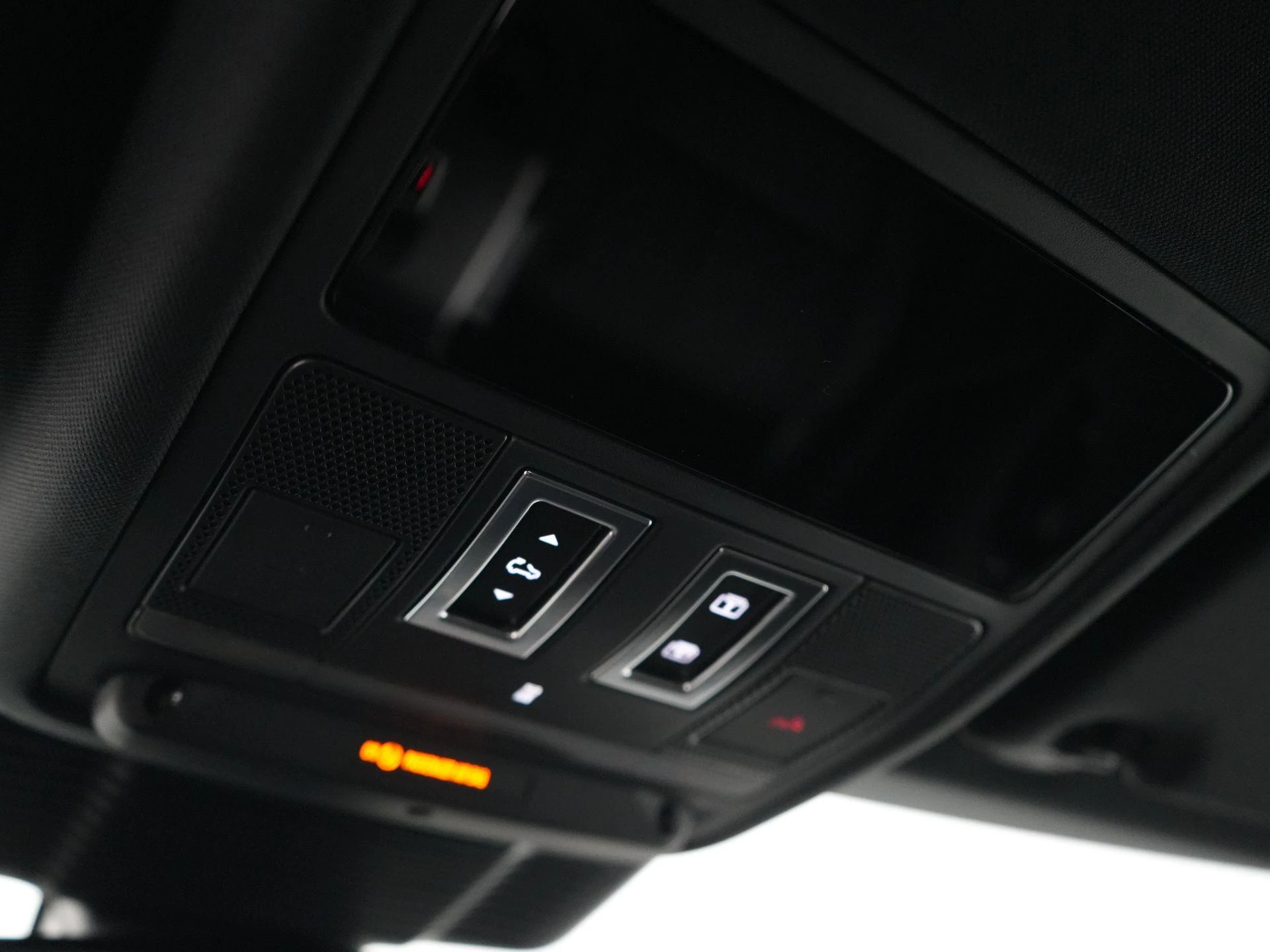 Land Rover-Range Rover Evoque-image-17