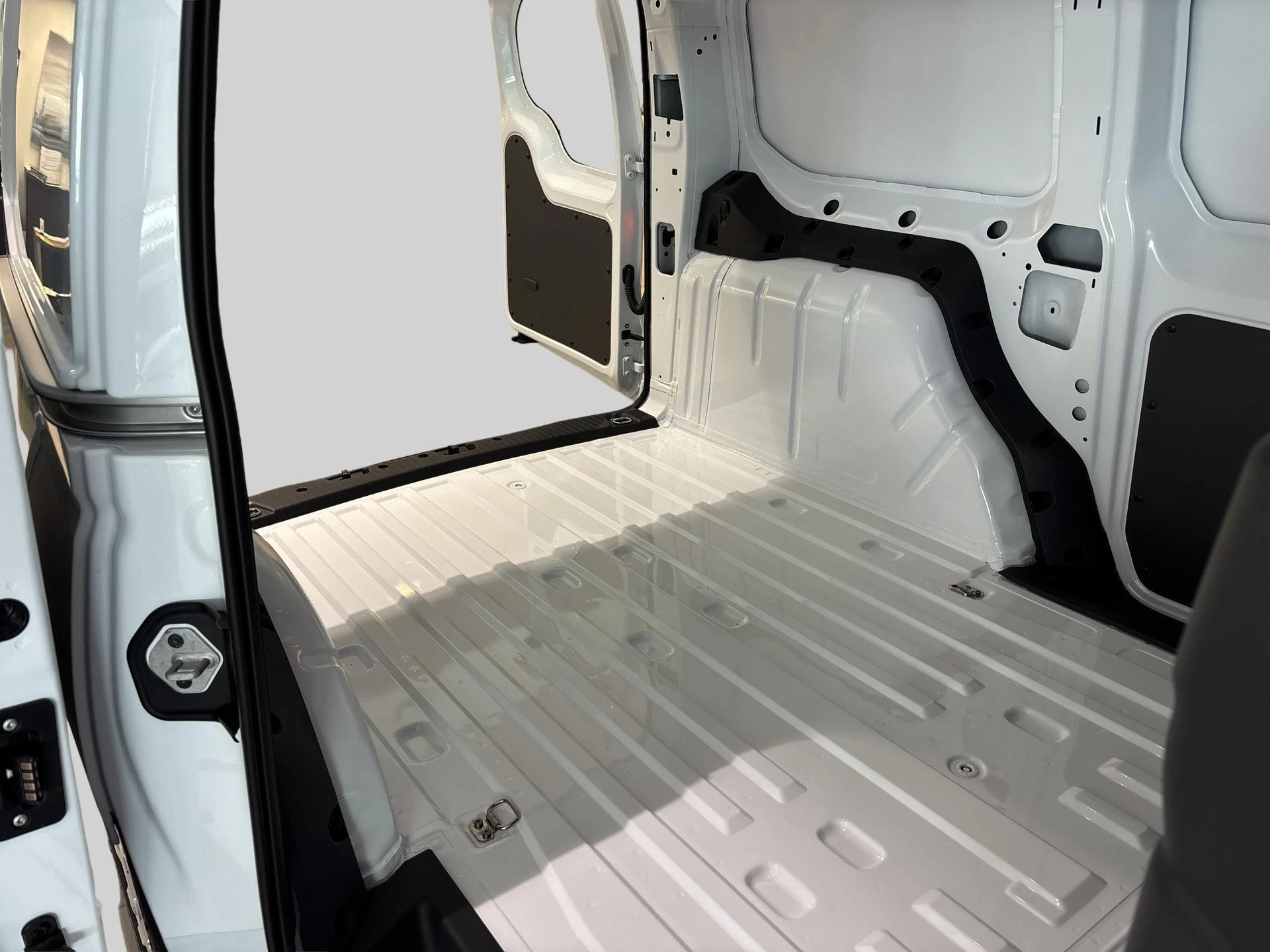 Ford-Transit Connect-image-19