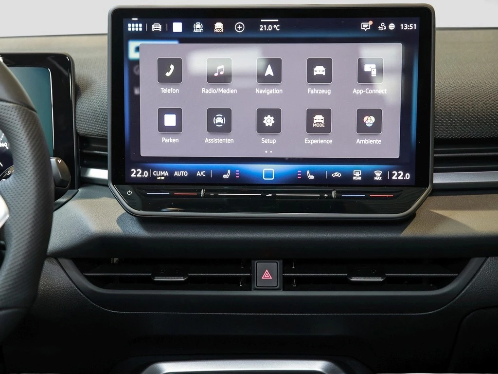 Volkswagen T-Roc 1.5 eTSI DSG R-Line AHK, IQ-Light, Navi VSA