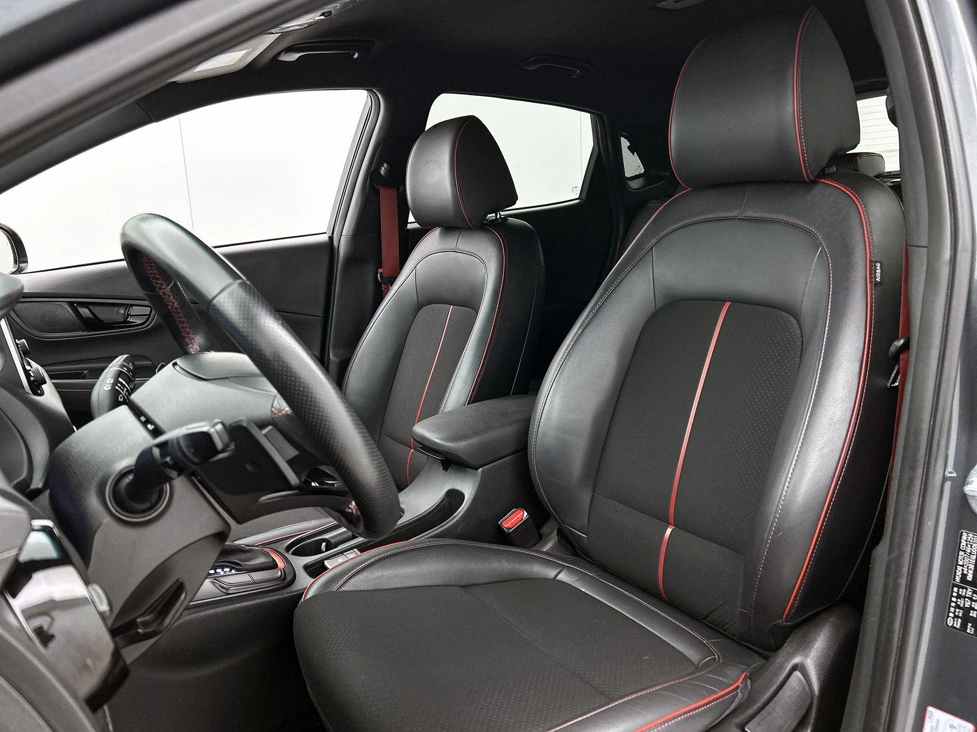 Hyundai-Kona-image-33