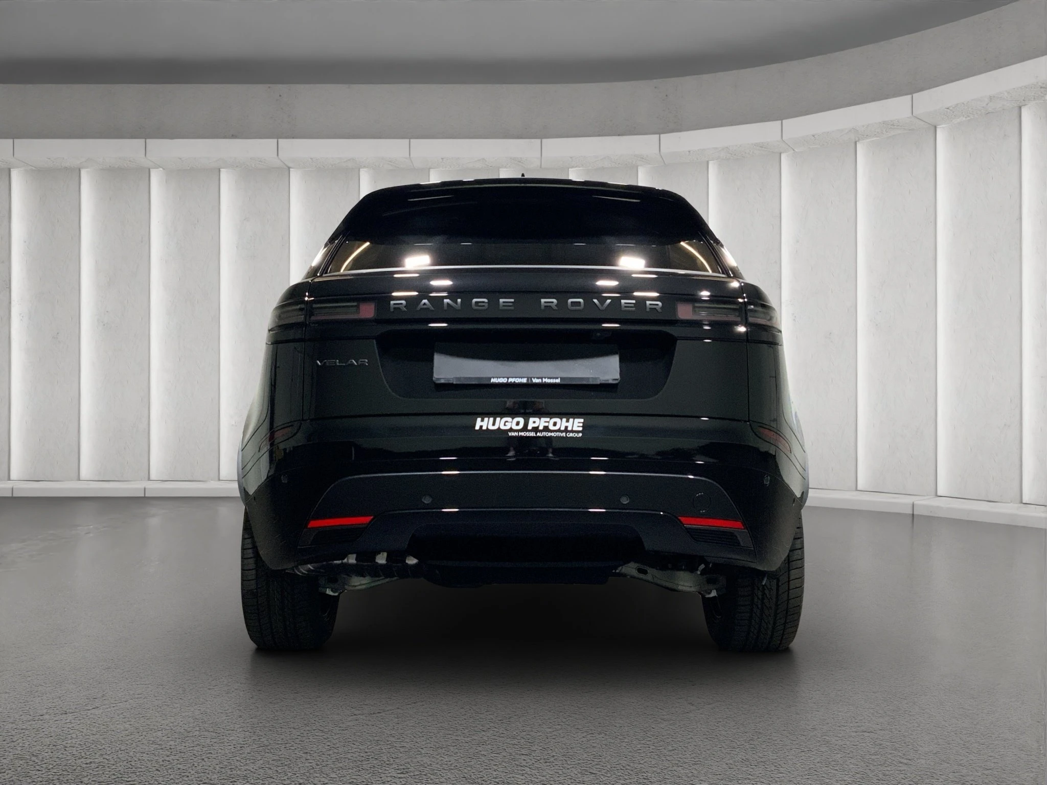 Land Rover-Range Rover Velar-image-2