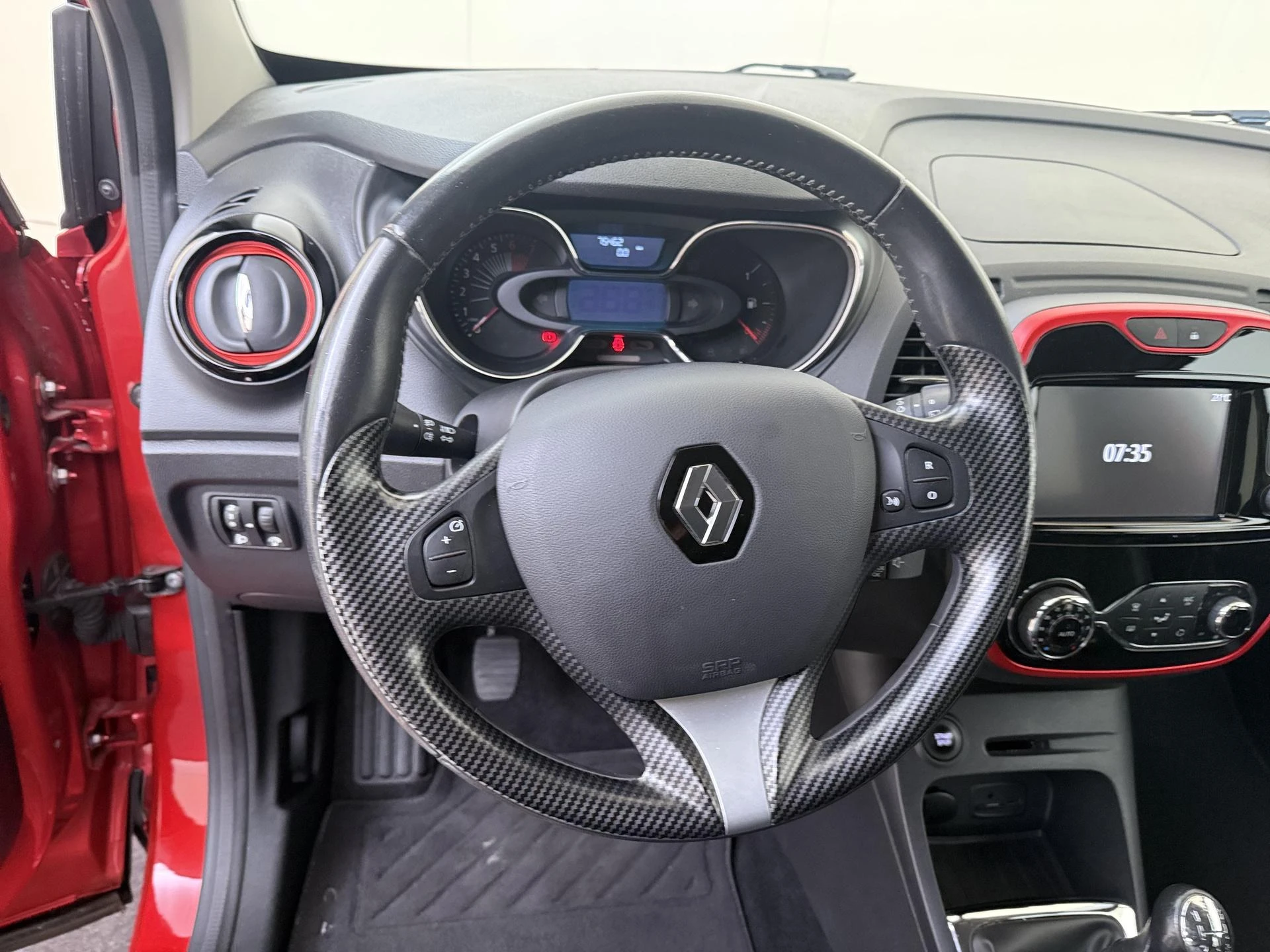 Renault-Captur-image-9
