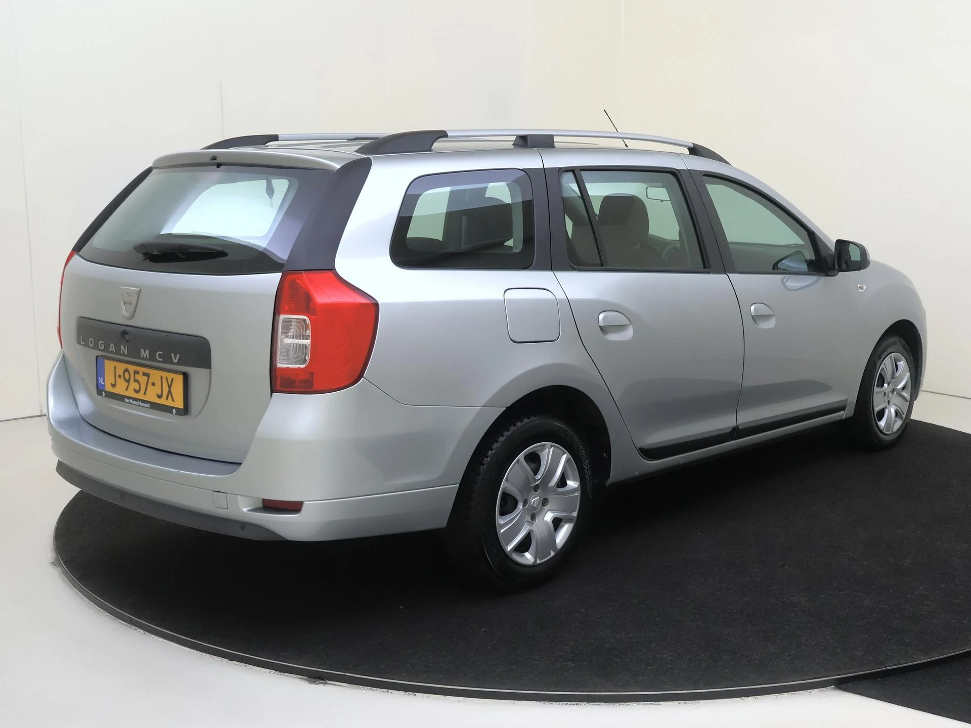 Dacia-Logan-image-3