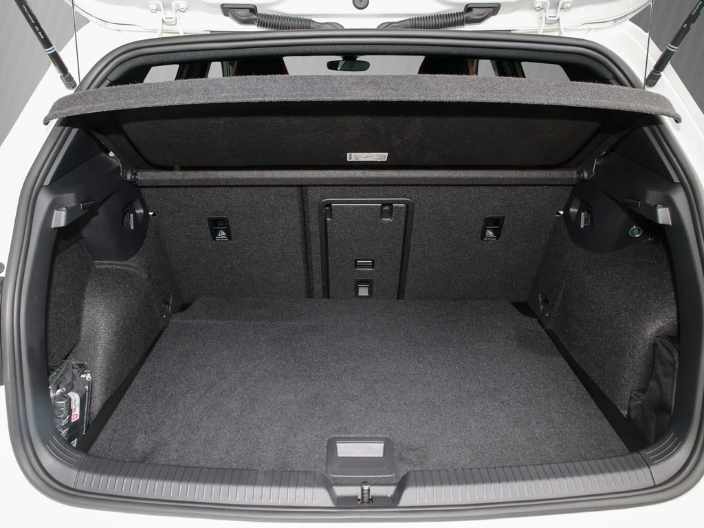 Volkswagen Golf GTI 2.0 TSI DSG Navi/RFK