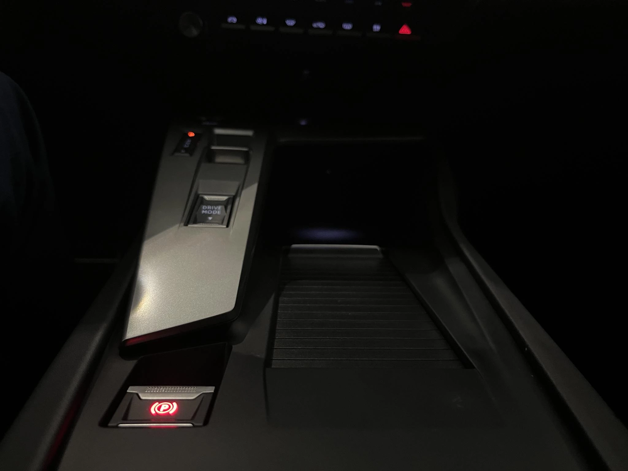 Peugeot-e-308-image-15