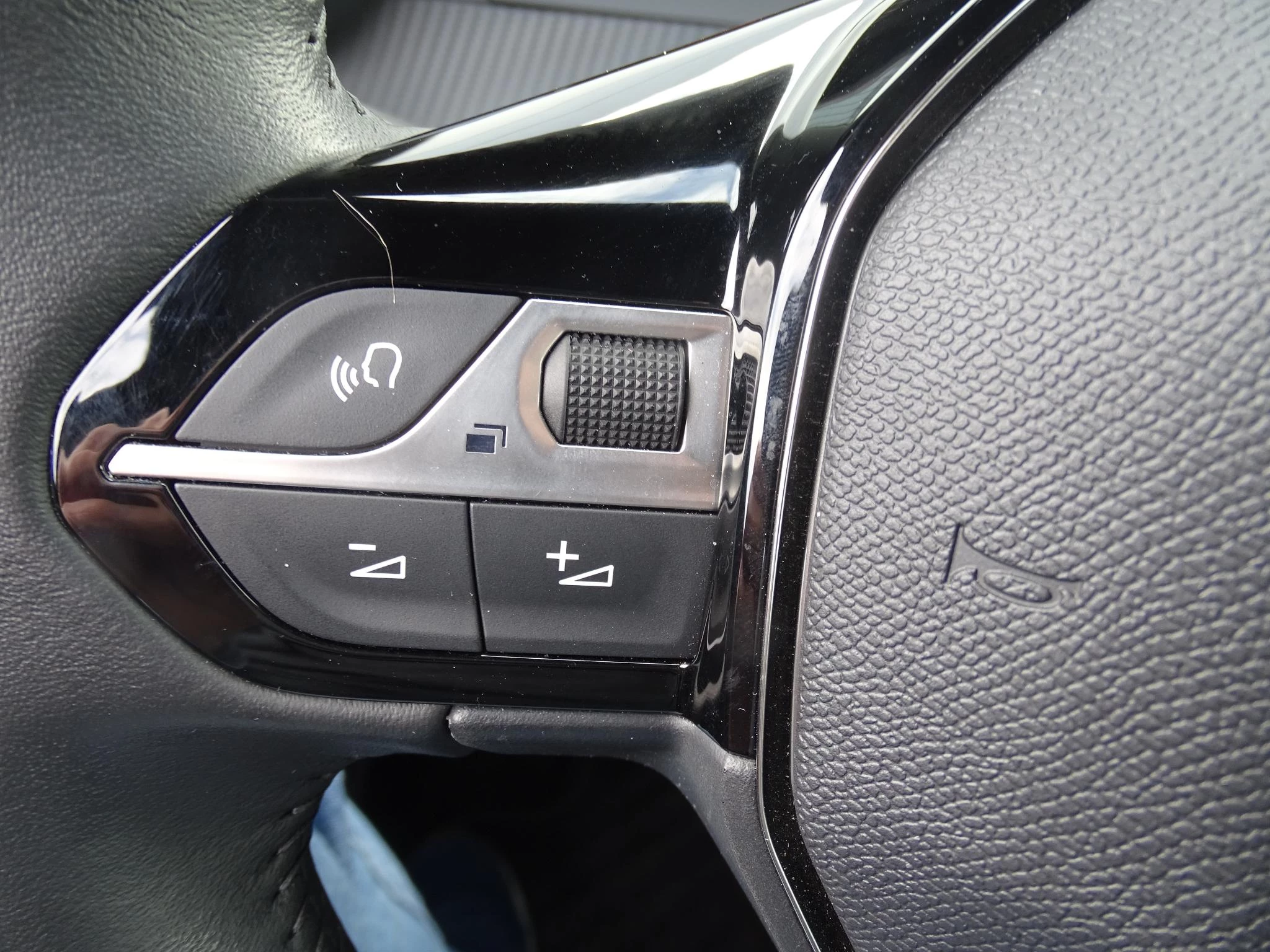 Peugeot 2008 1.2T Style