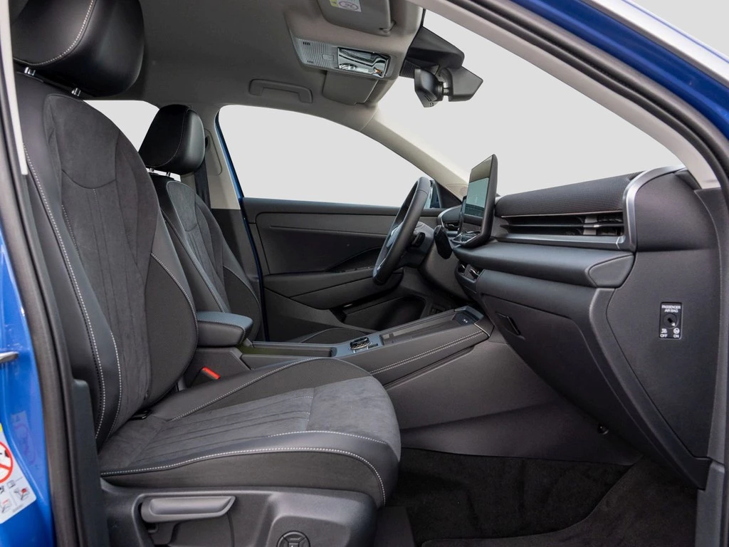 Volkswagen-T-Roc-image-6
