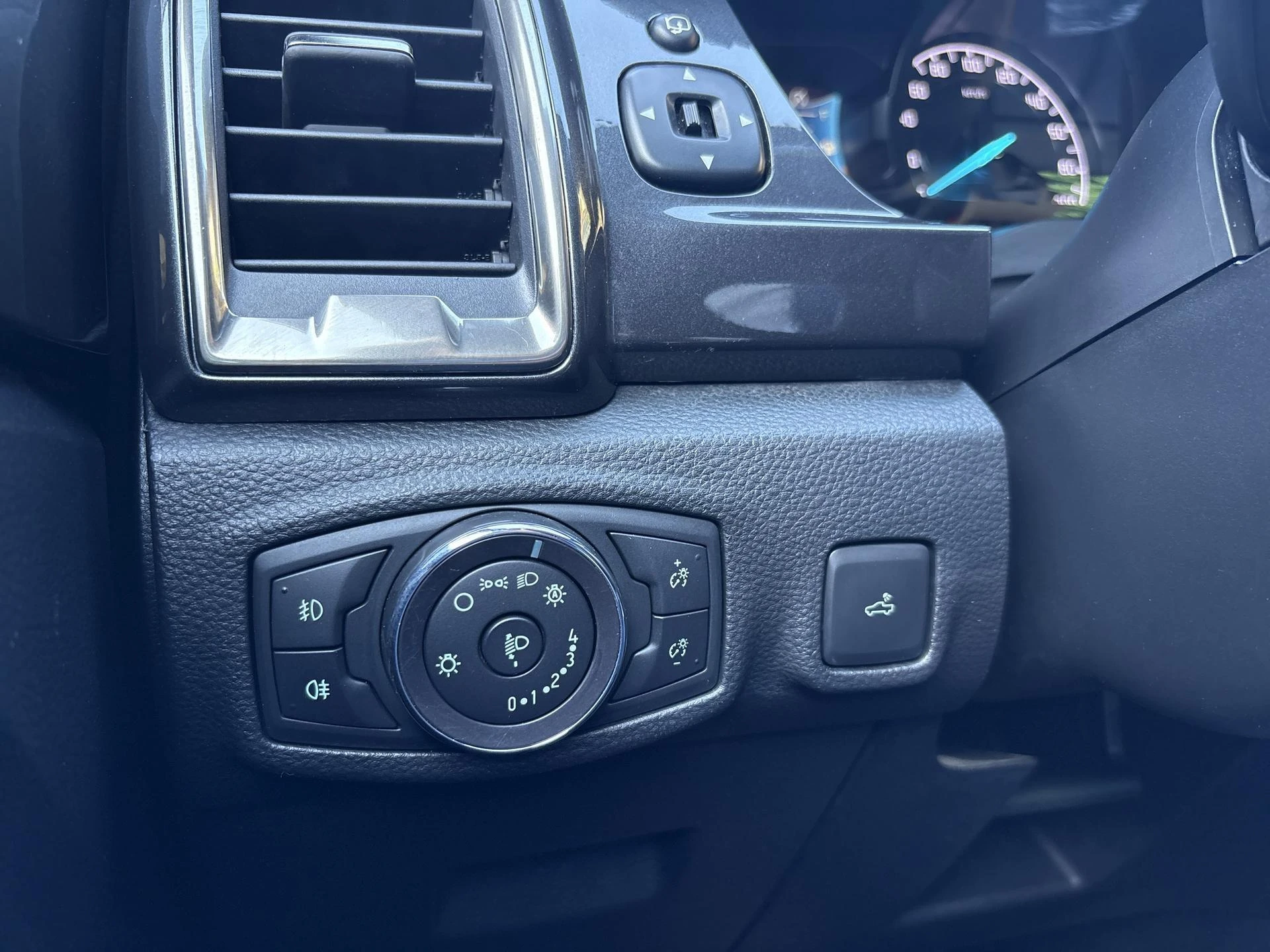 Ford-Ranger-image-14