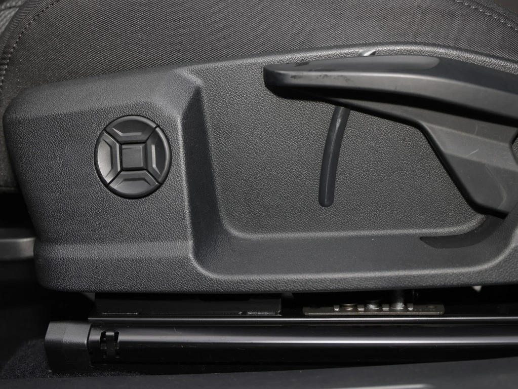 Audi-Q4 Sportback e-tron-image-6