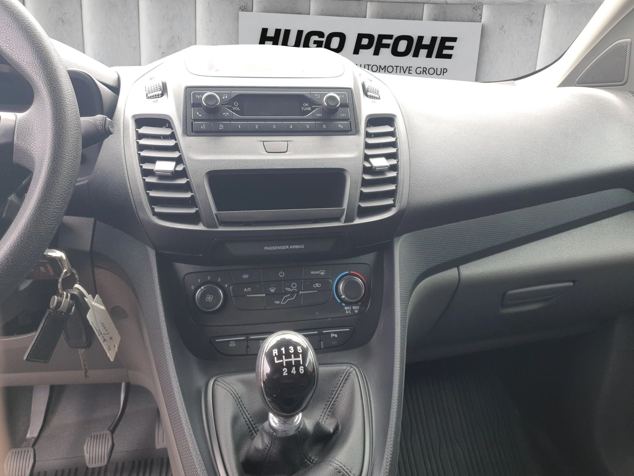 Ford-Transit Connect-image-12