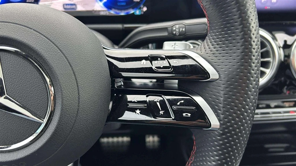 Mercedes-Benz-EQA-image-12