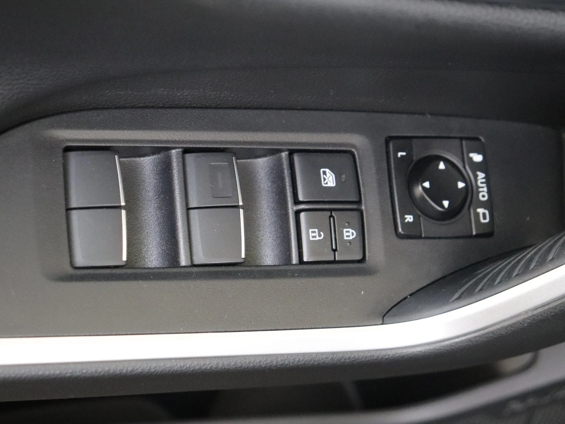 Toyota-RAV4-image-25