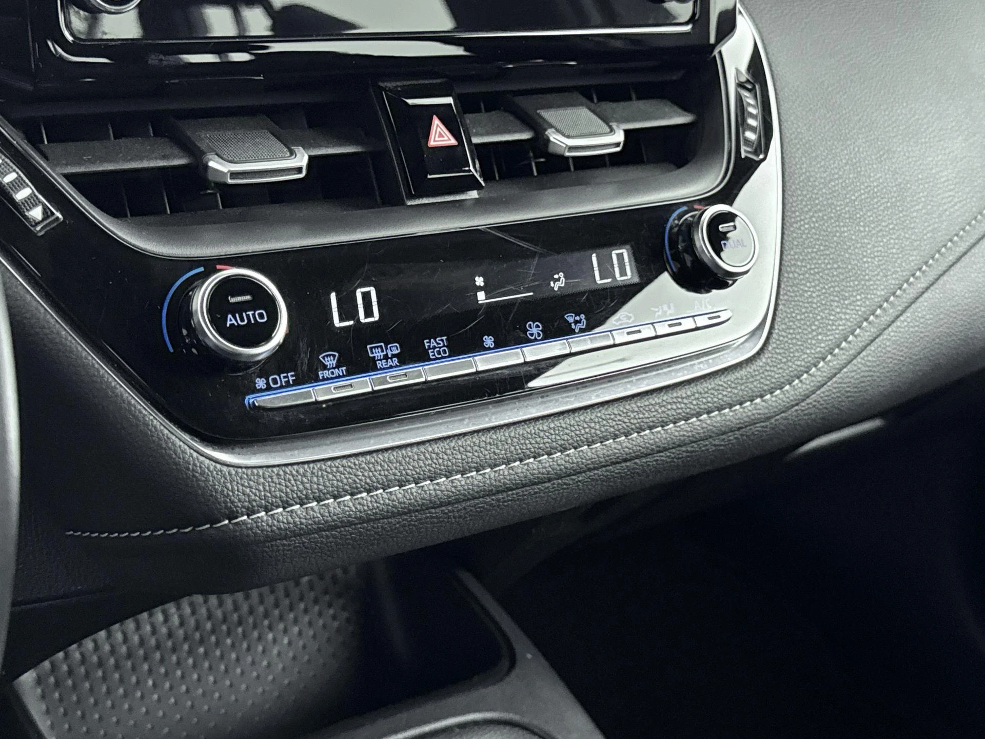 Toyota-Corolla Touring Sports-image-18