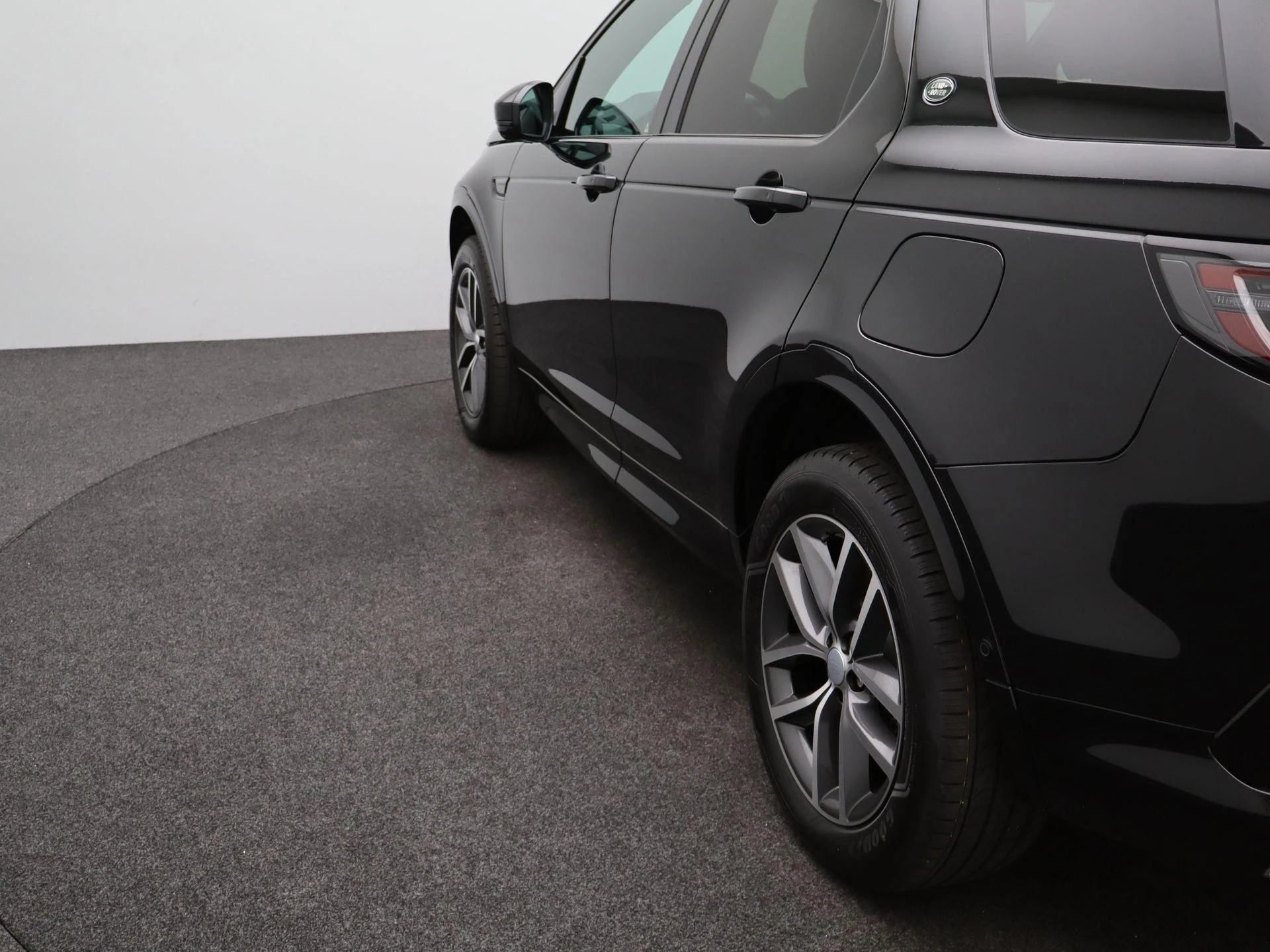 Land Rover-Discovery Sport-image-35