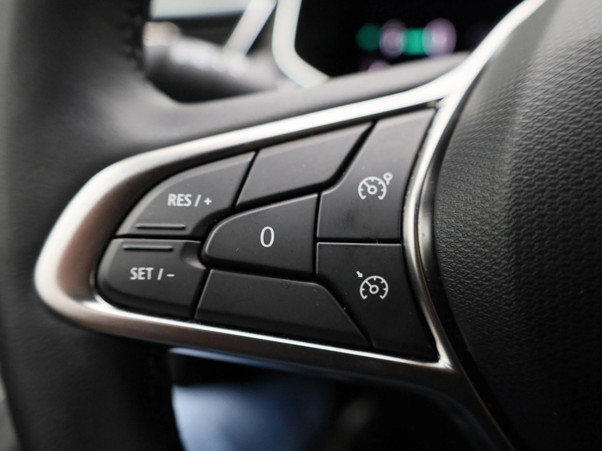 Renault-Clio-image-16